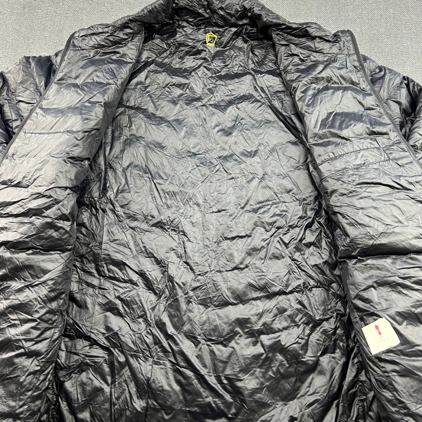 Vintage KUMAMON Mens Down Jacket Large Full Zip Black Mascot Cartoon Jacket Size US L / EU 52-54 / 3 - 6 Thumbnail