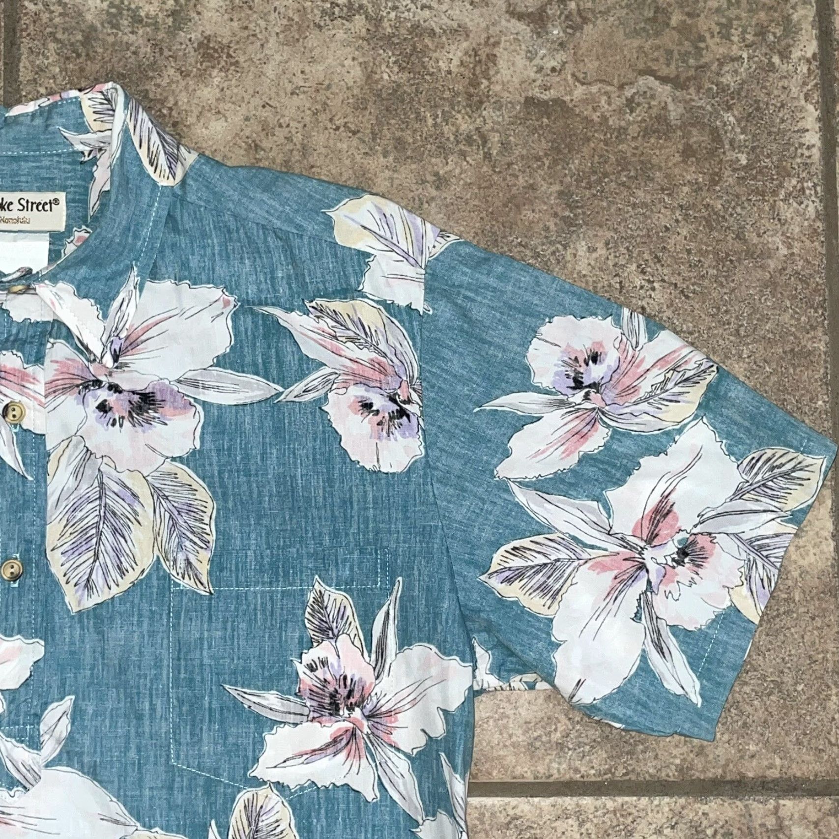 Vintage VINTAGE Cooke Street Honolulu Hawaiian Shirt Button-Up Short Sleeve L Reverse Print Mens Size US L / EU 52-54 / 3 - 3 Thumbnail
