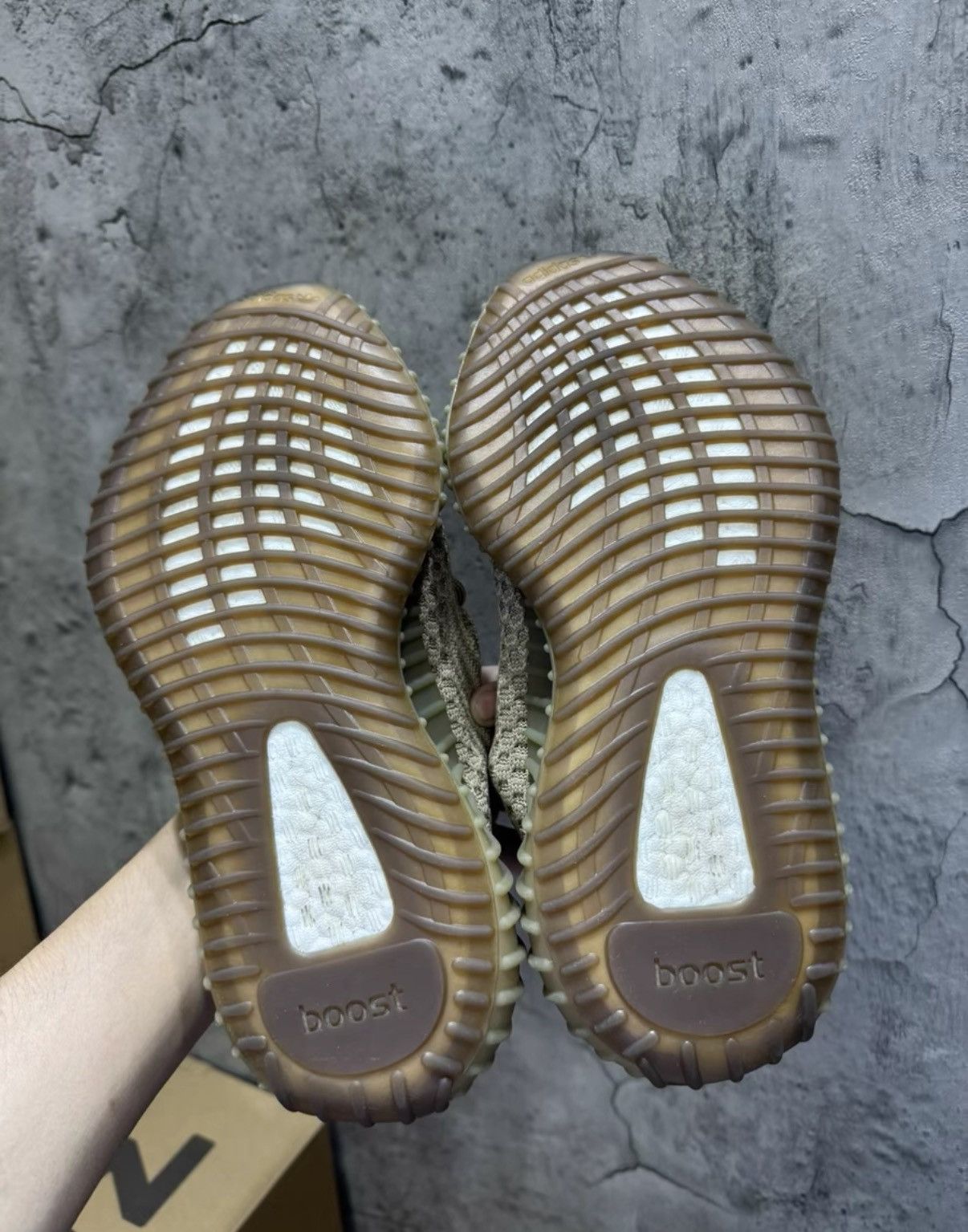 Adidas Adidas Yeezy 350 Sand Taupe Angel K37 Size US 7 / IT 37 - 3 Thumbnail