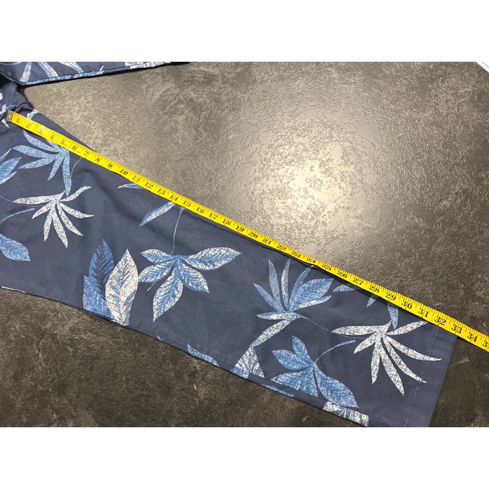 Tommy Hilfiger Tommy Hilfiger Men's TH Floral Chino Pants Blue 36W x 33L Size US 36 / EU 52 - 4 Thumbnail