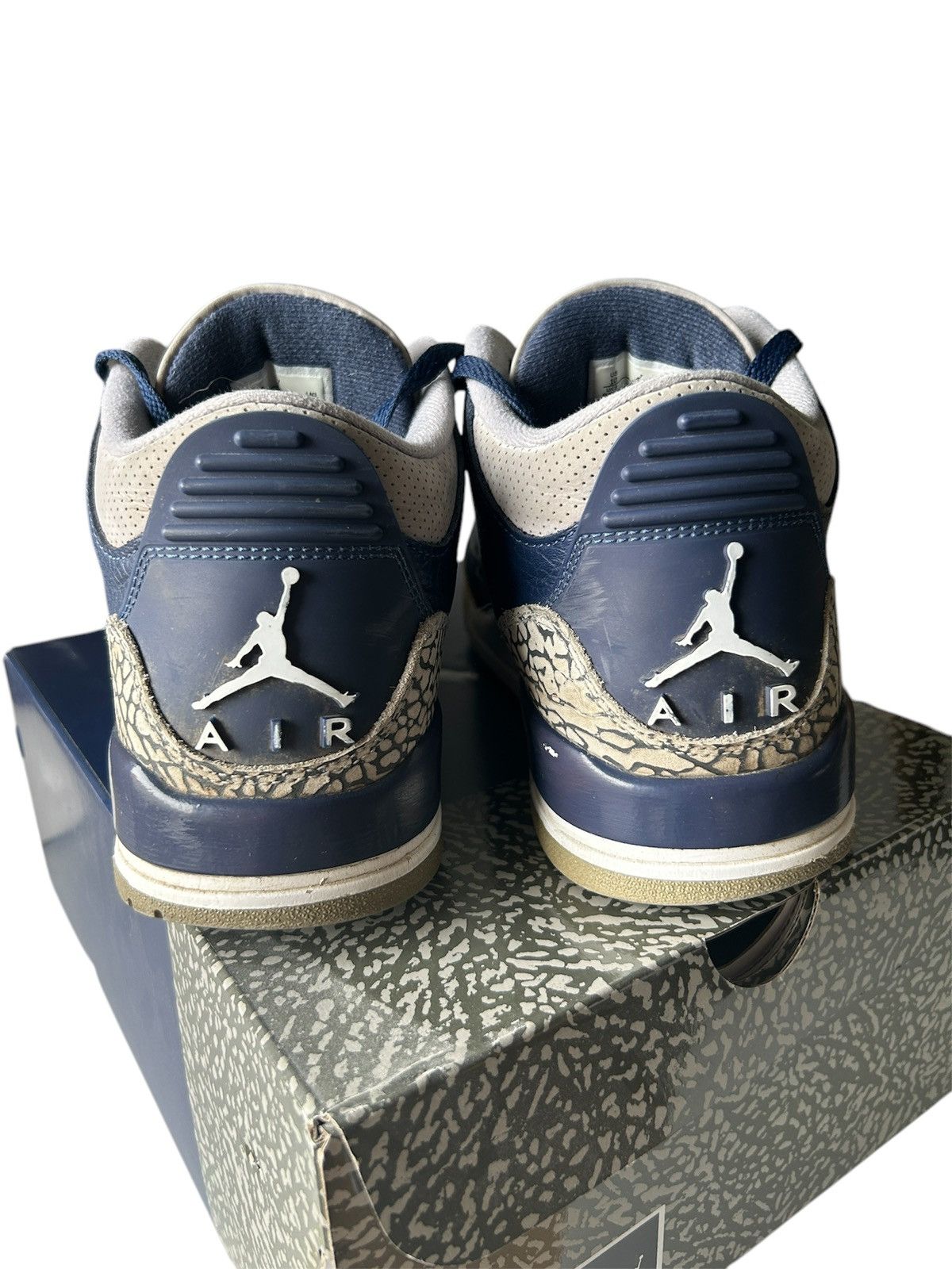 Jordan Brand Air Jordan 3 Georgetown Size US 10.5 / EU 43-44 - 5 Thumbnail