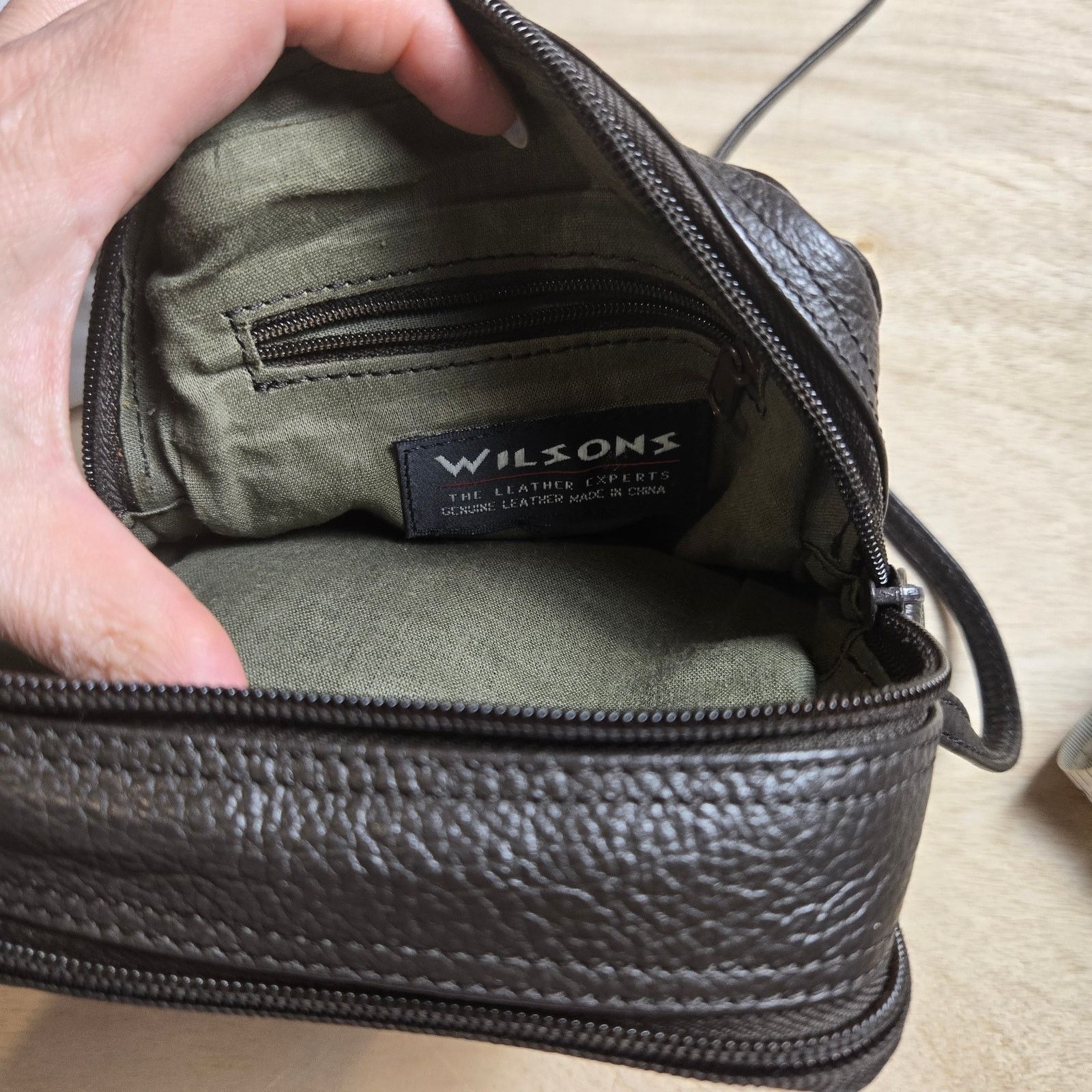Wilsons Leather Wilsons leather pebbled small crossbody dark brown bag Size ONE SIZE - 5 Thumbnail