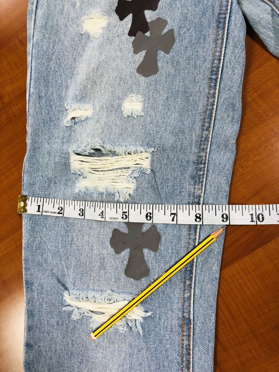 Forever 21 Forever 21 Ripped Jeans Size US 29 - 22 Thumbnail