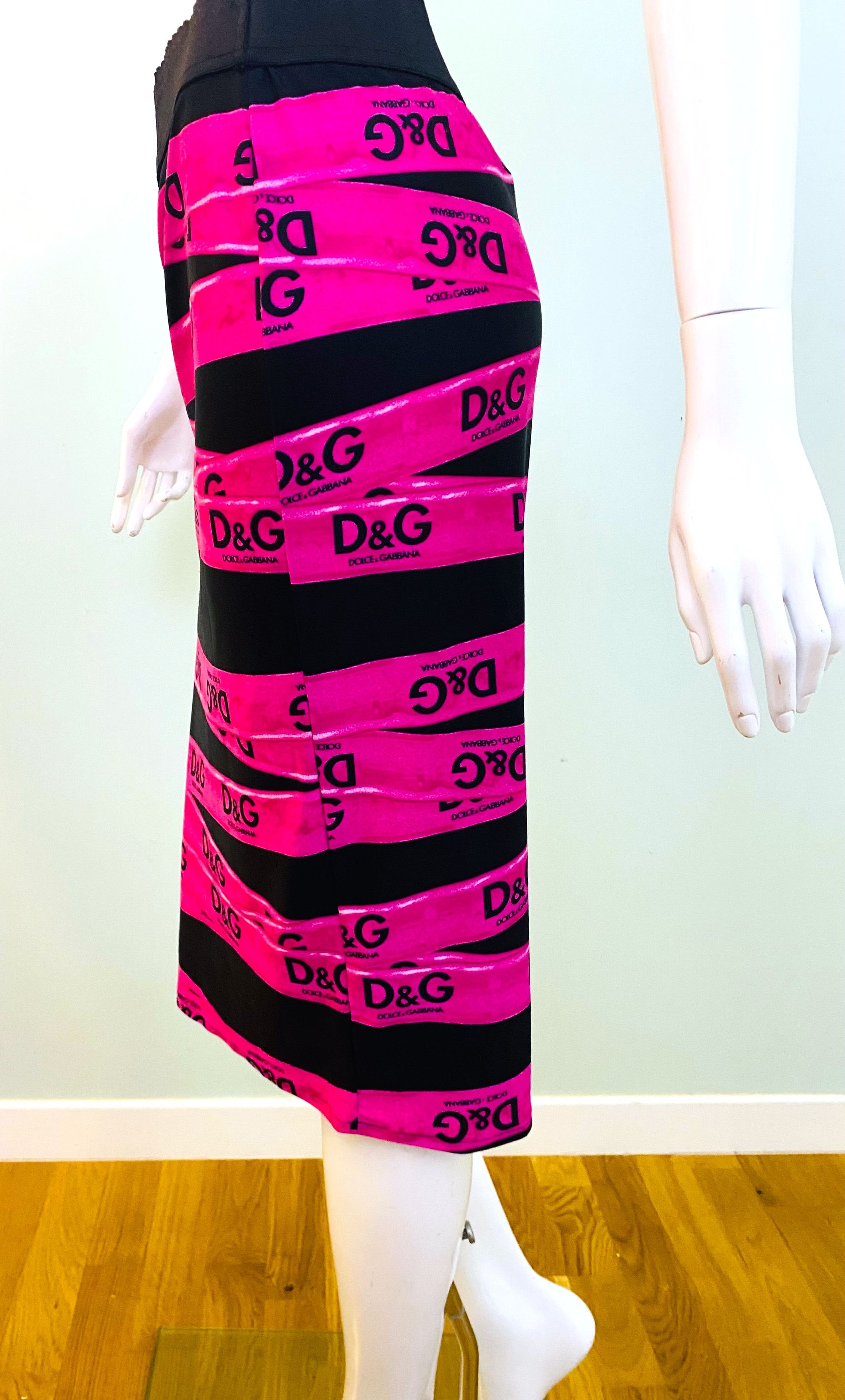 Dolce & Gabbana D&G Dolce & Gabbana F/W 2003 Caution Tape High Waisted Skirt Size 30" / US 8 / IT 44 - 9 Thumbnail
