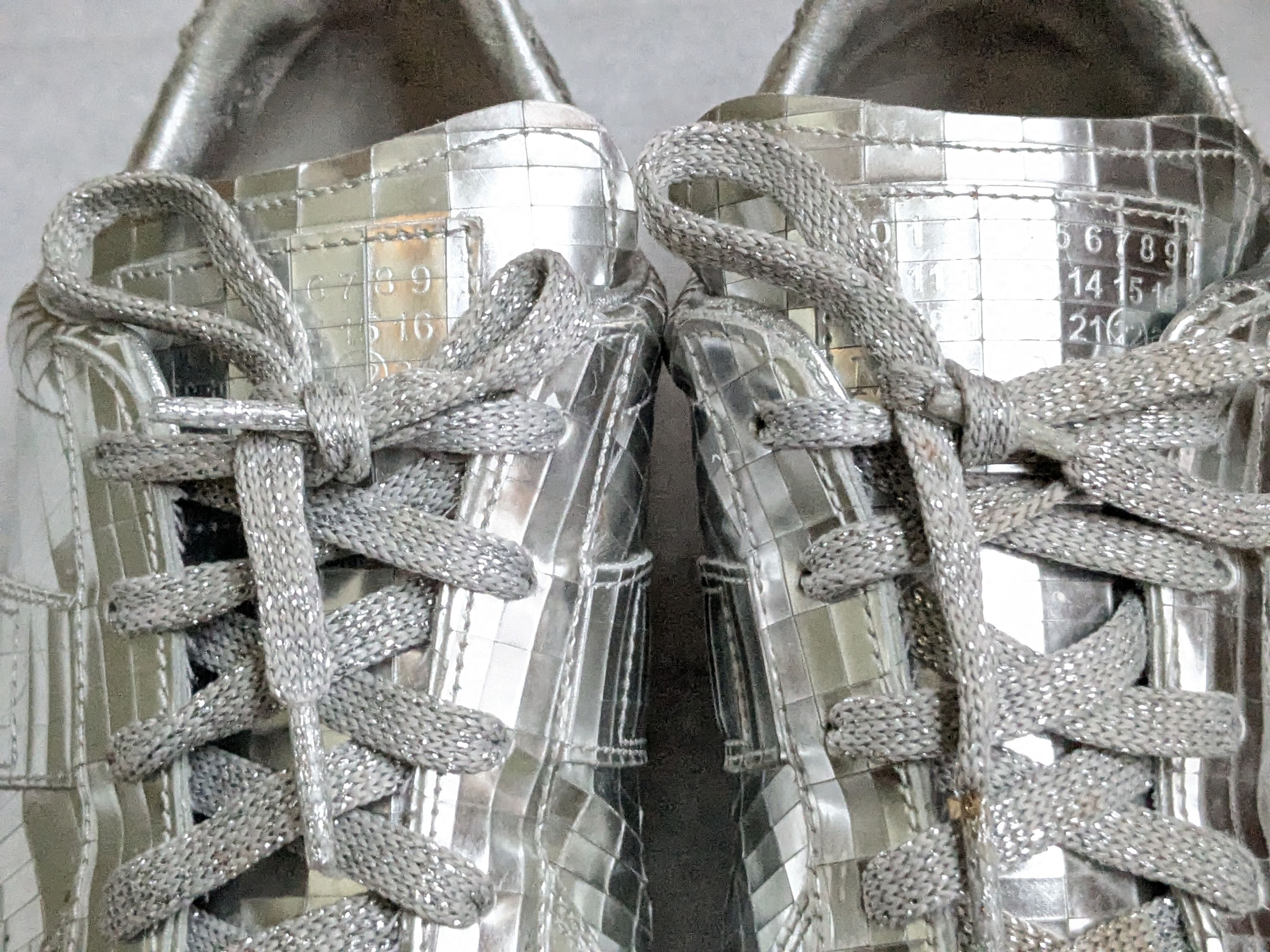 Maison Margiela Maison Margiela Replica GAT Silver 11 44 Low Tops Leather Size US 11 / EU 44 - 7 Thumbnail
