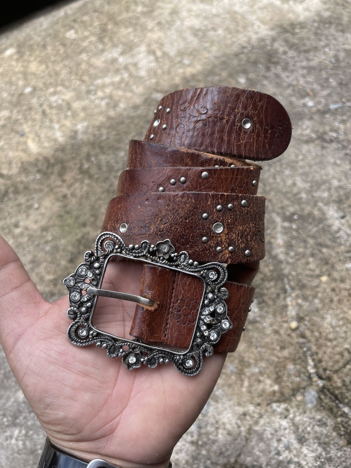 If Six Was Nine Last Drop🔥Rare🔥Anna Sui Studed Leather Belt Size ONE SIZE - 2 Thumbnail