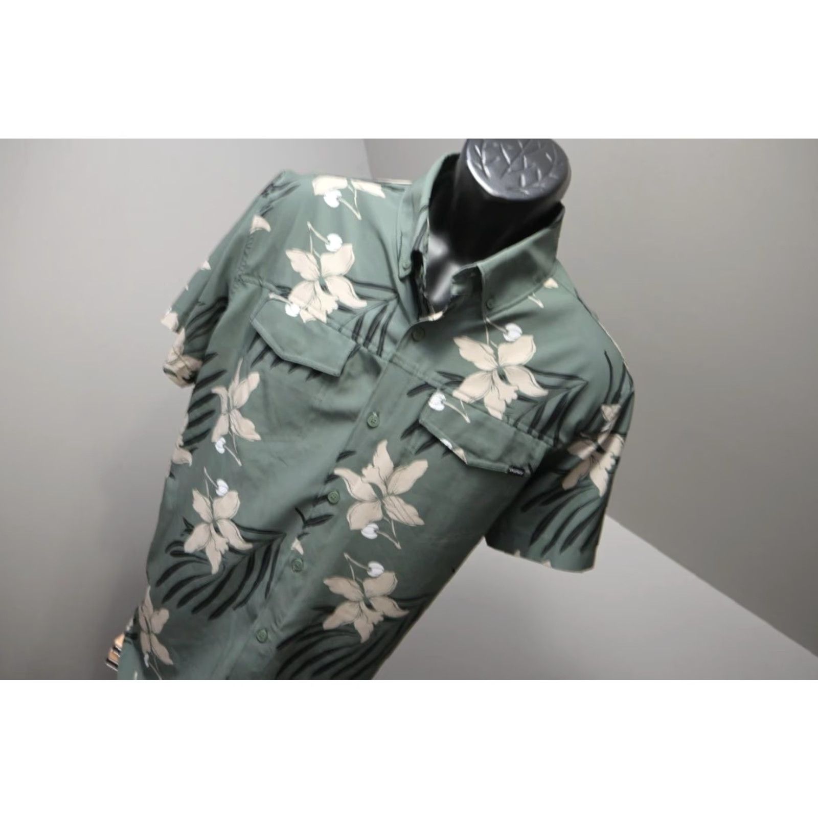 Hurley Button Up Hawaiian Shirt Floral Polyester Stretch Surf Mens Sz Large