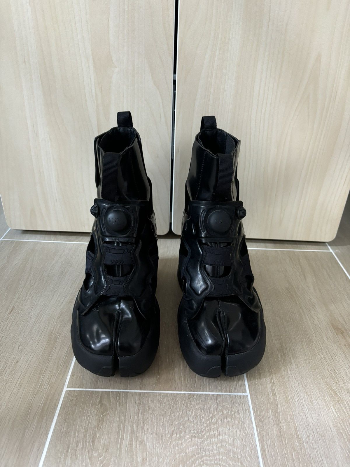 Maison Margiela × Reebok [RARE] Maison Margiela x Reebok Instapump Fury Tabi (Black) Size US 6 / IT 36 - 23 Thumbnail