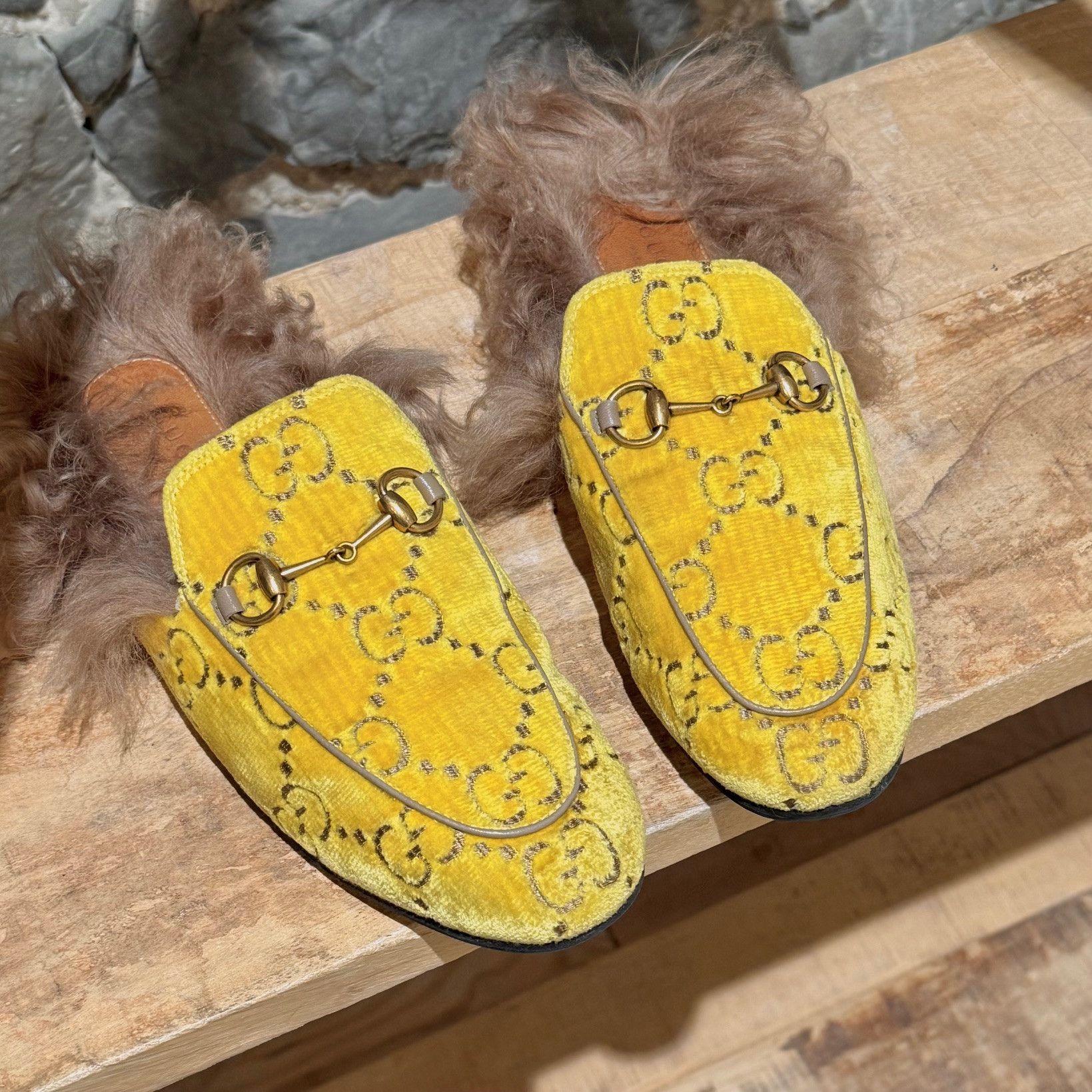 Gucci Gucci Yellow Velvet GG Princetown Fur-lined Slippers Mules Size US 8.5 / IT 38.5 - 9 Thumbnail