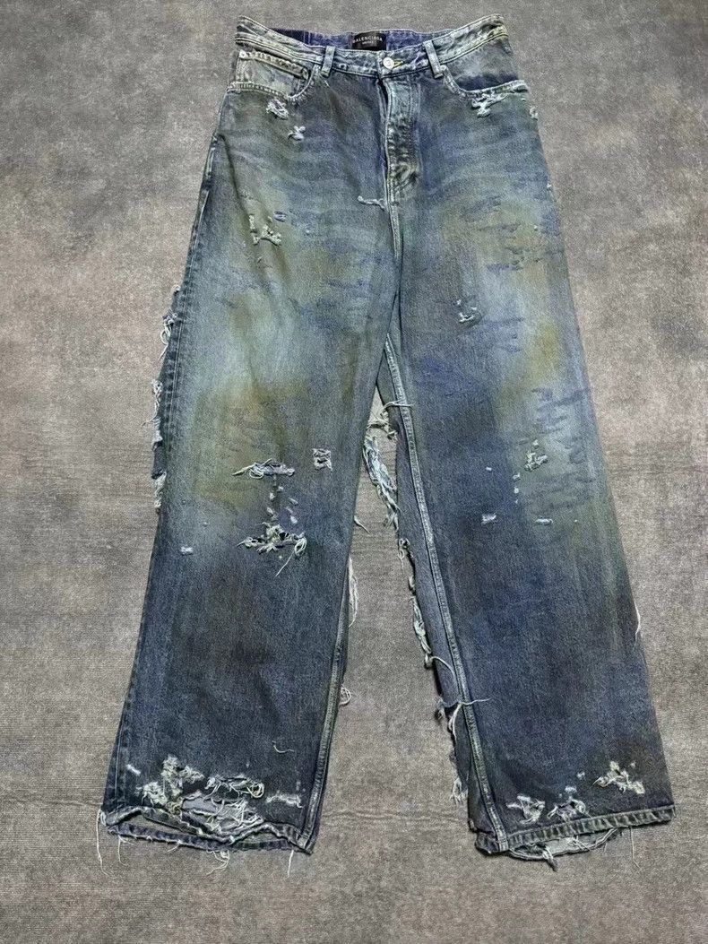 パンツ BALENCIAGA MUD DESTROYED DENIM SS23 Balenciaga 'Mud Show' Super Destroyed Wide Cut Denim