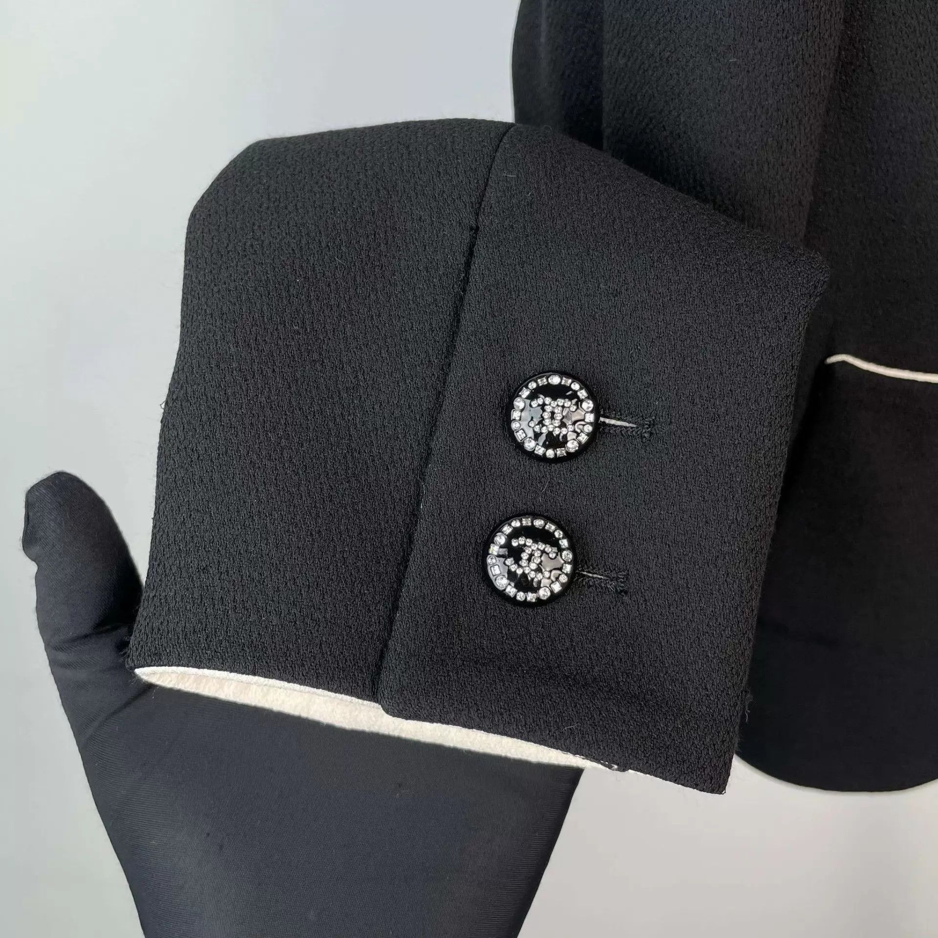 Chanel Chanel Black & White Silk Jacket 95 New 34 Size XS / US 0-2 / IT 36-38 - 3 Thumbnail