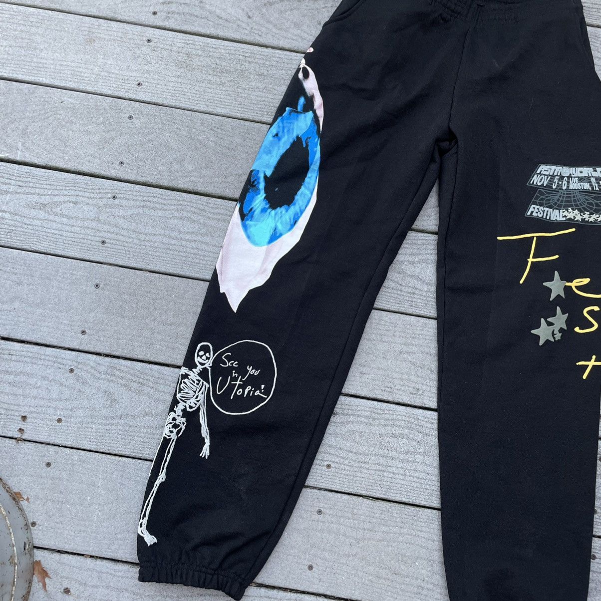 Travis Scott Rare Travis Scott Astrofest 2021 Exclusive Utopia size M Size US 34 / EU 50 - 3 Thumbnail