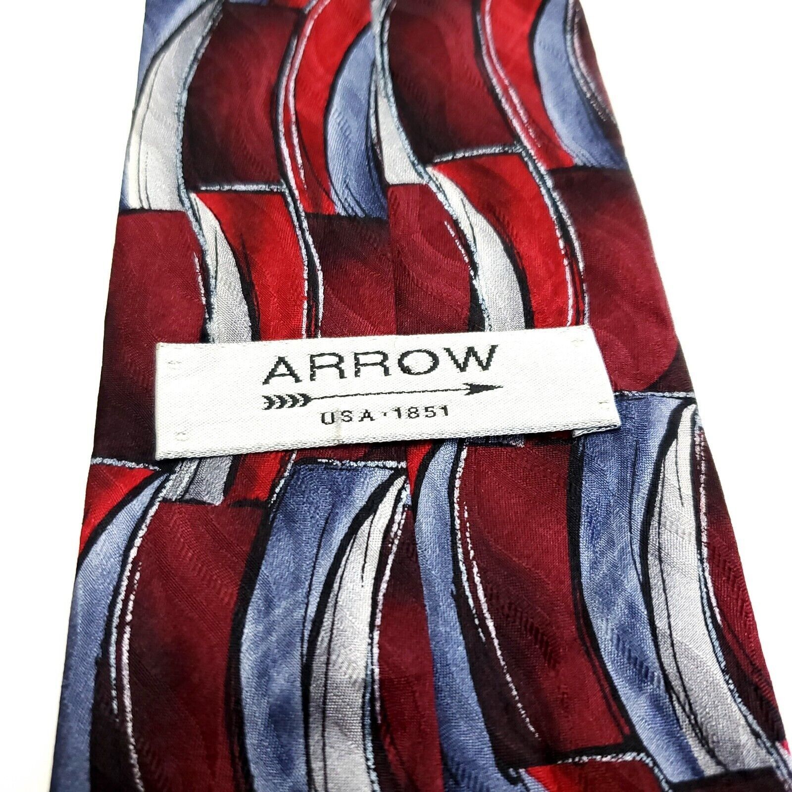 Arrow Arrow Red Print Abstract Gray Short Wide Silk Tie Size ONE SIZE - 3 Thumbnail
