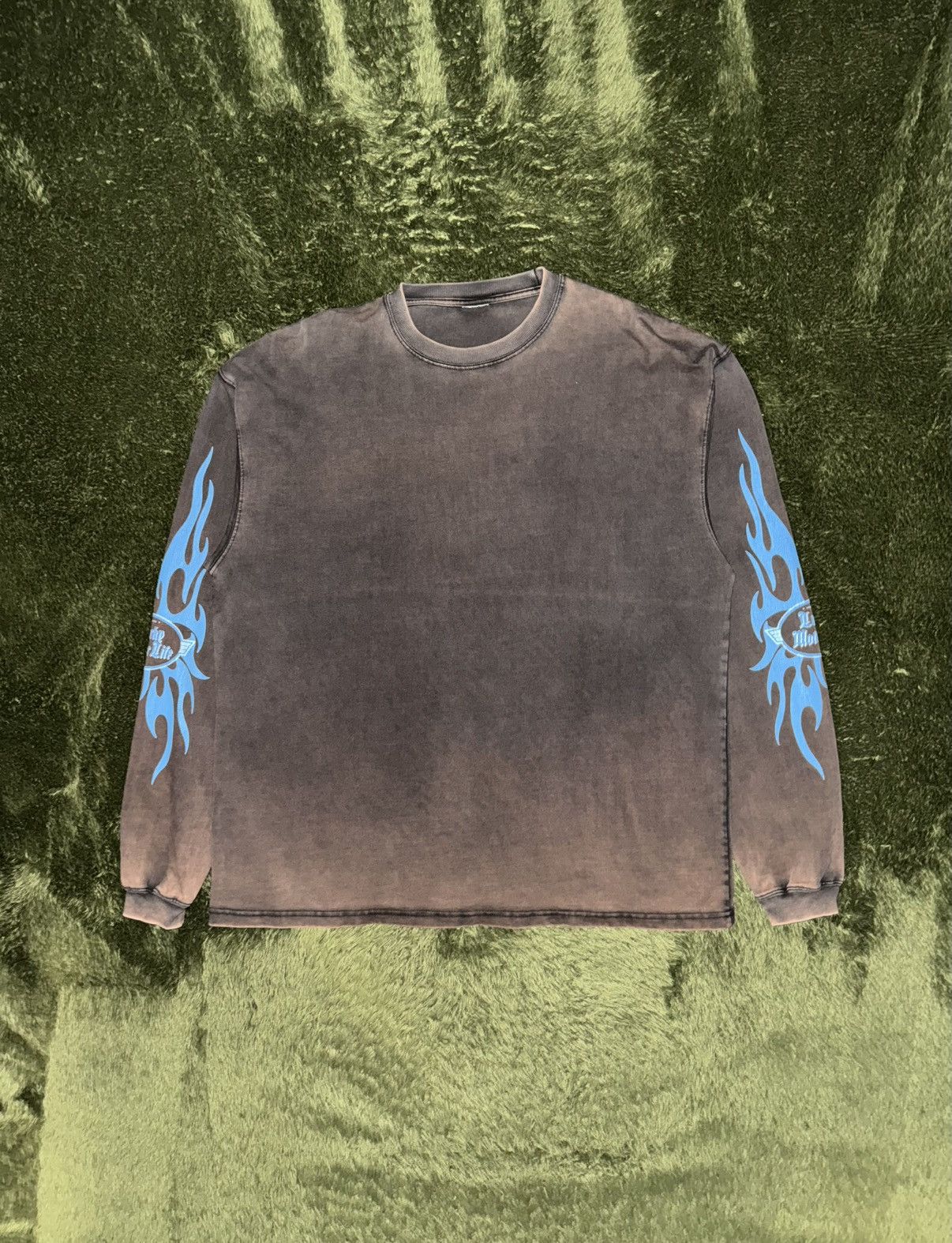 Japanese Brand [M] OUTSTANDING Flame Graphic Vintage-Washed Longsleeve Size US M / EU 48-50 / 2 - 1 Thumbnail