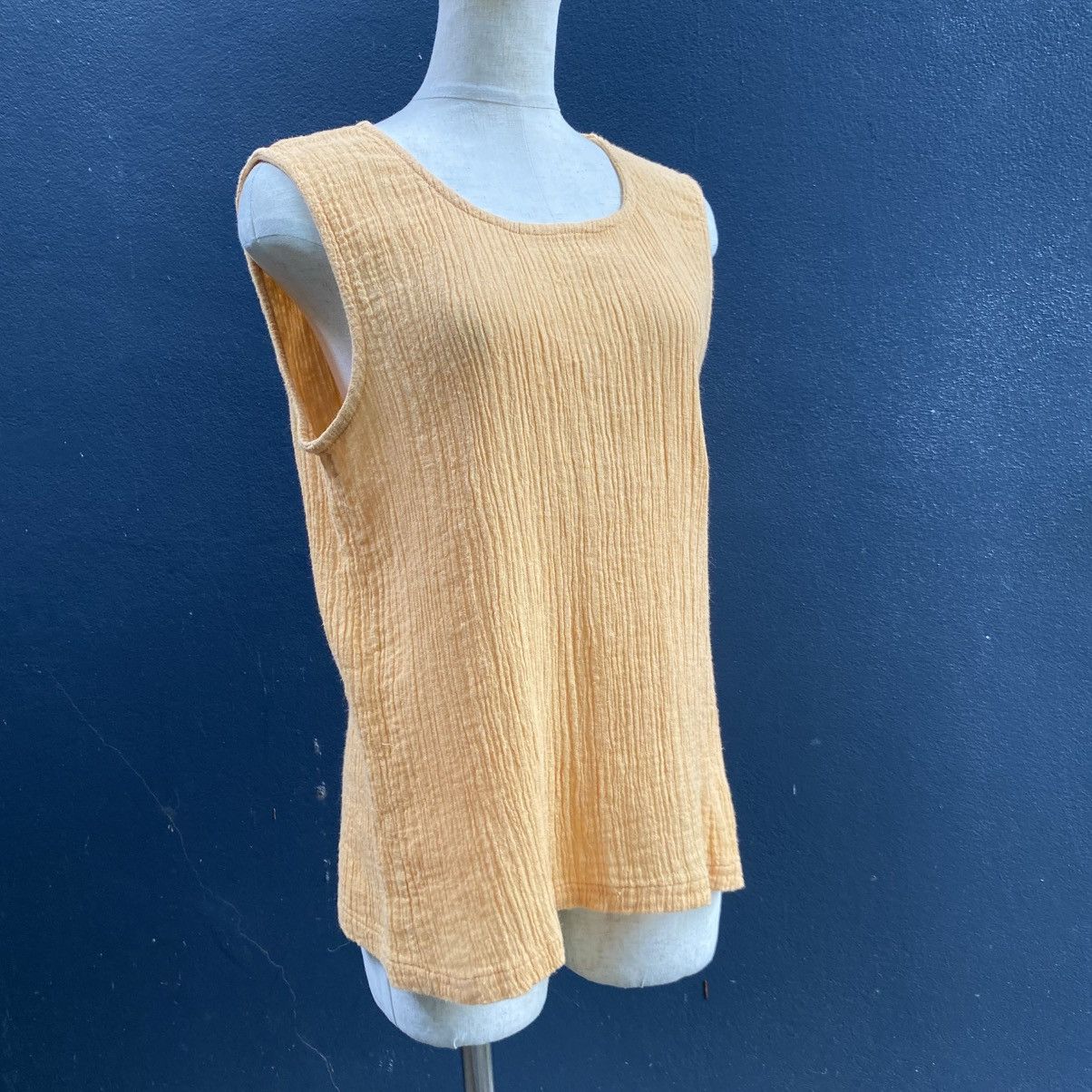 Issey Miyake Plantation Beige Textured Sleeveless Top Size M / US 6-8 / IT 42-44 - 1 Thumbnail