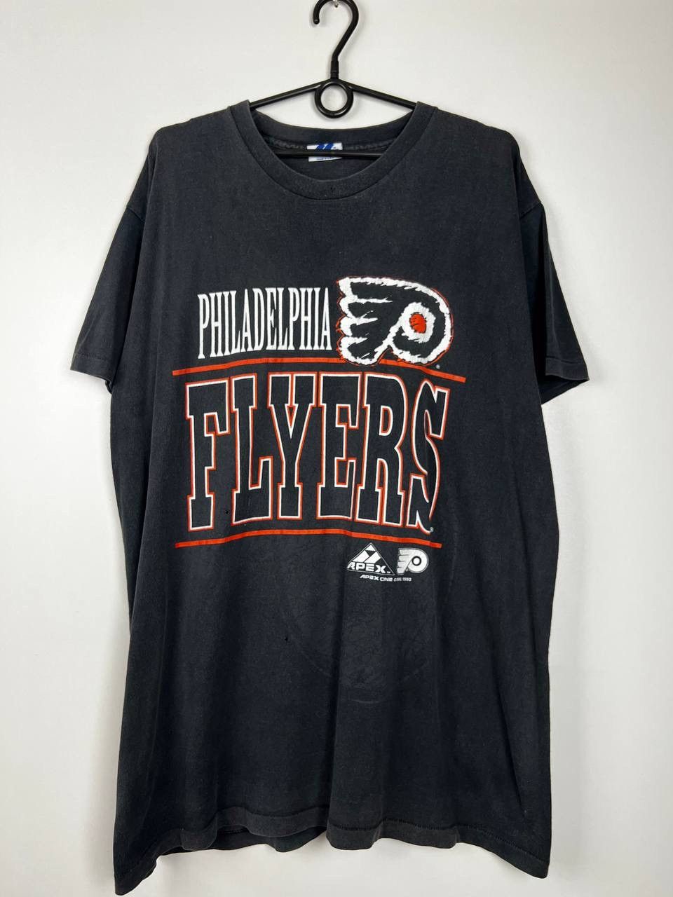 Vintage NHL (The Game) - Philadelphia Flyers T-Shirt 1993 Large – Vintage  Club Clothing