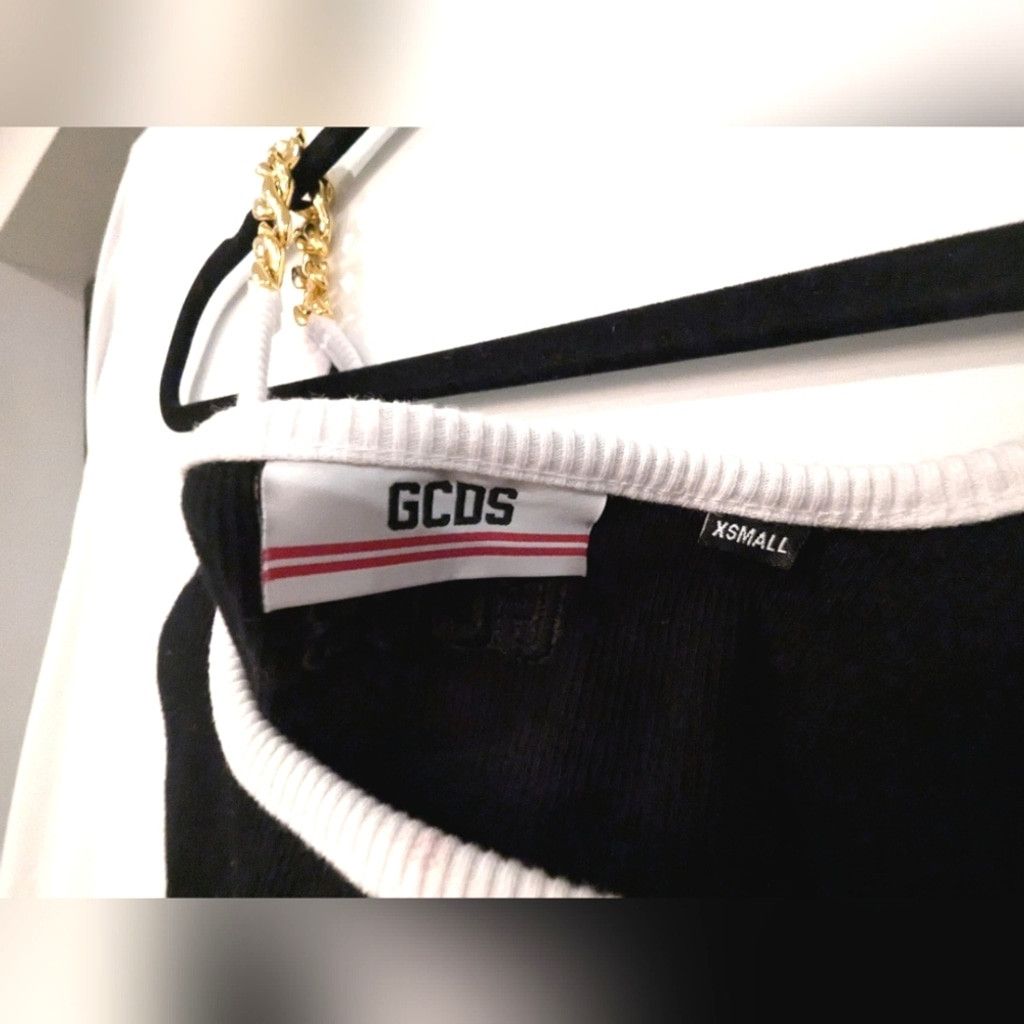 GCDS ***SALE***GCDS Chain Strap Knit Crop Top Size XS / US 0-2 / IT 36-38 - 7 Thumbnail