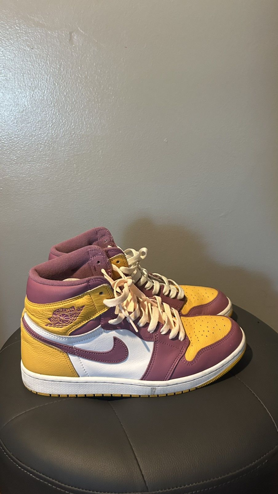 Jordan Brand Air Jordan 1 Retro High OG “Brotherhood” Size US 9.5 / EU 42-43 - 3 Thumbnail