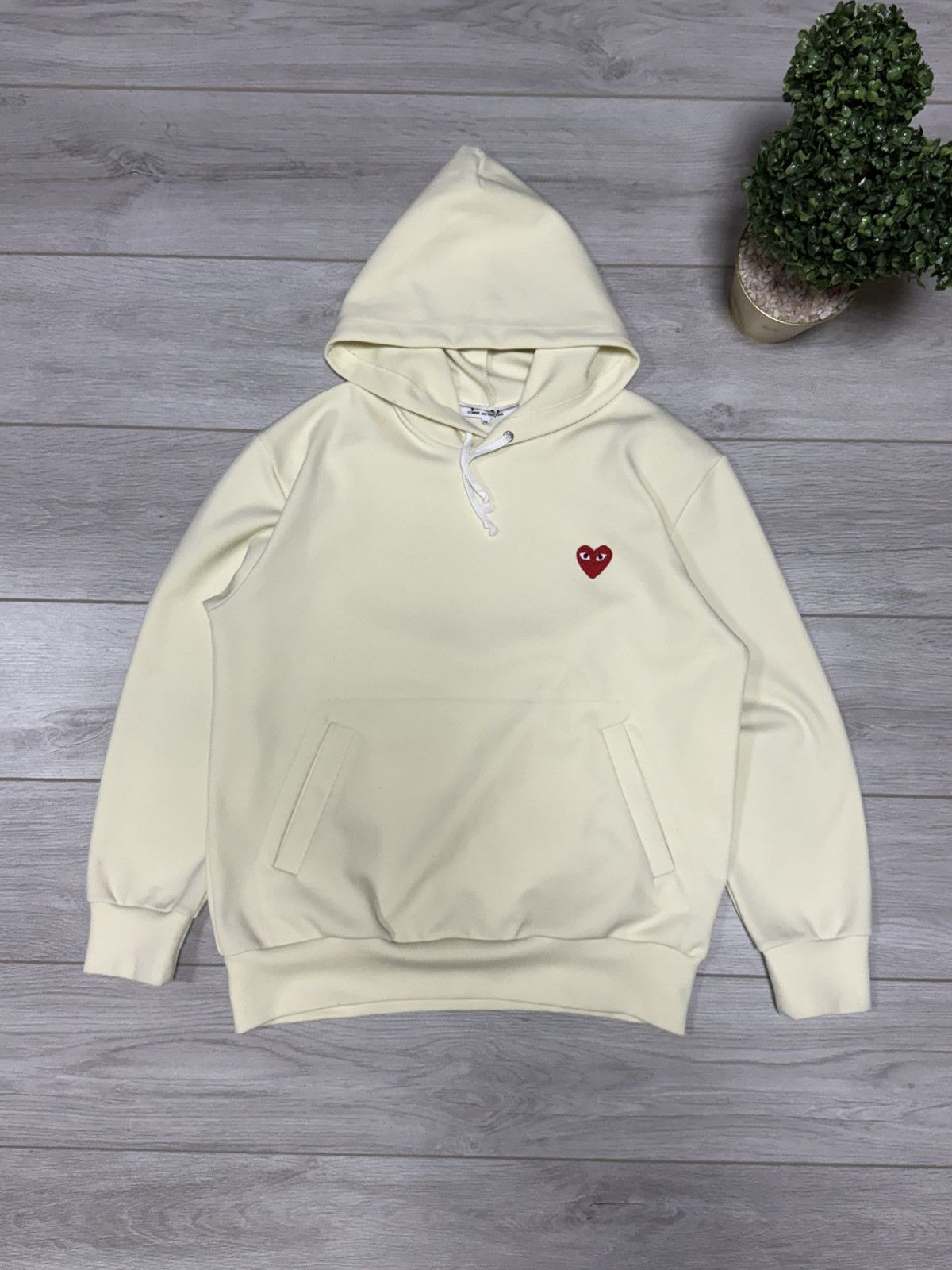 Comme des Garcons PLAY PLAY Comme des Garcons hoodie heart japan CDG Size US XL / EU 56 / 4 - 1 Thumbnail