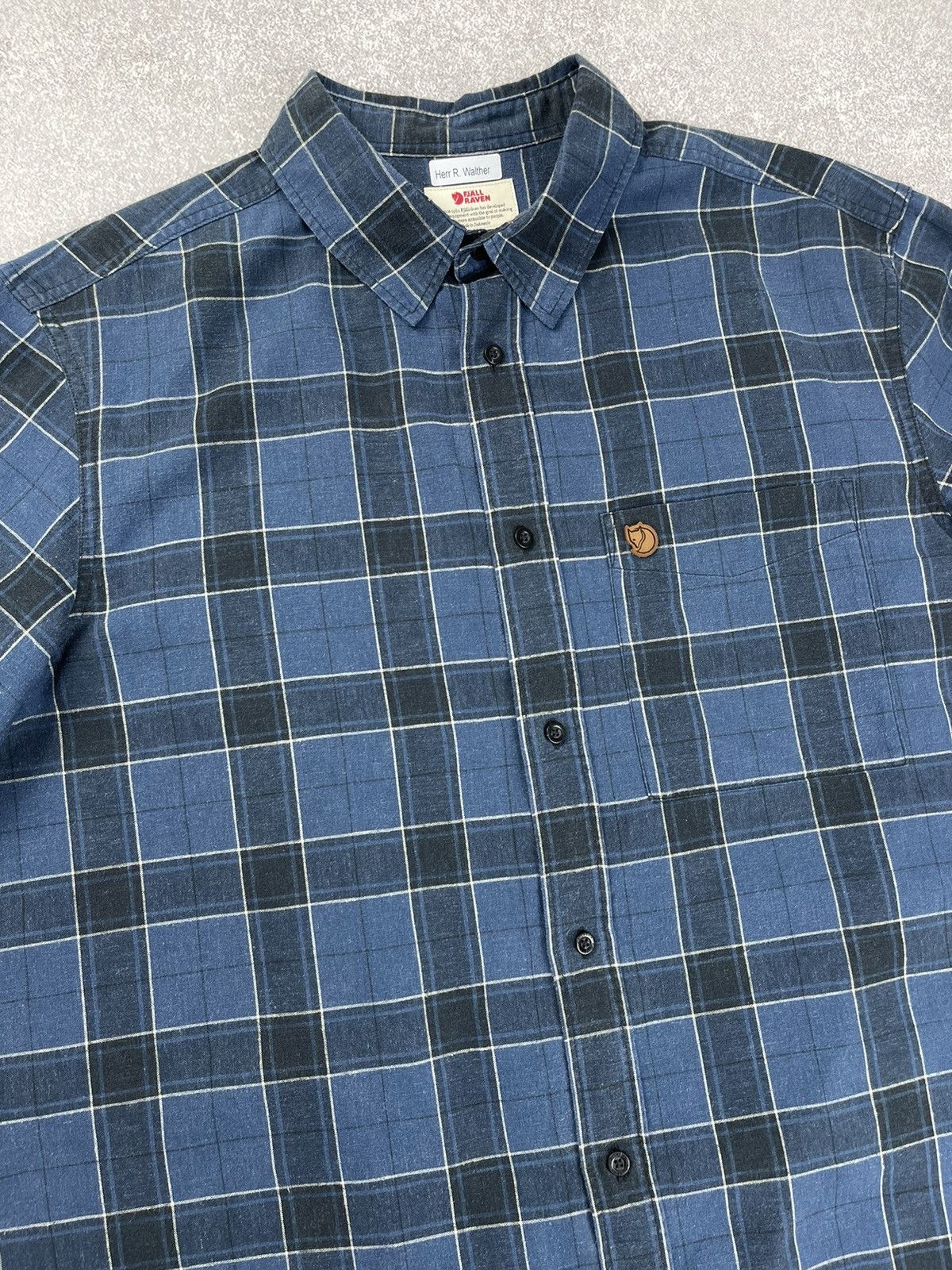 Fjallraven Fjallraven Ovik Travel Shirt Relaxed Fit Size XL Size US XL / EU 56 / 4 - 4 Thumbnail