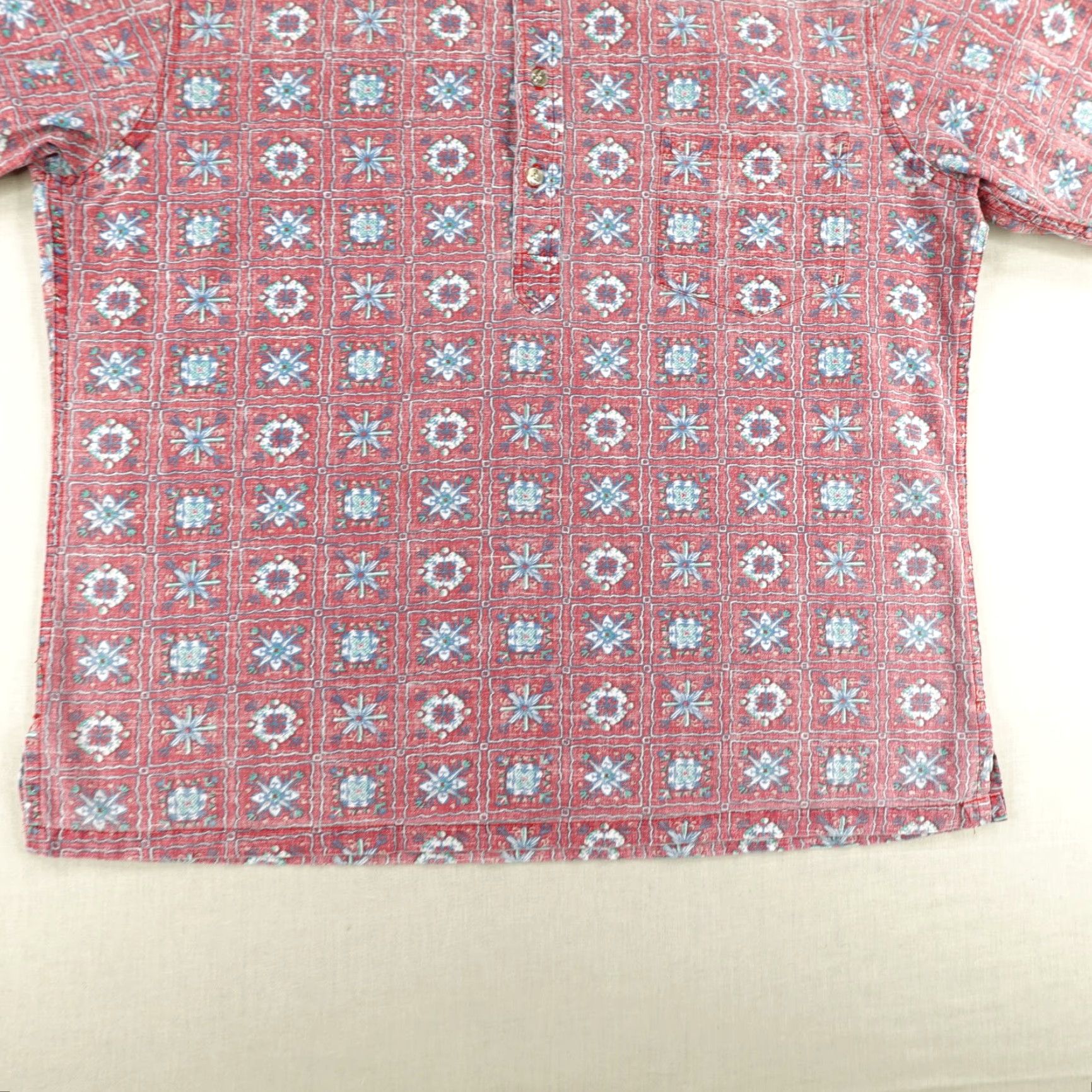 Tori Richard VINTAGE Tori Richard Shirt Mens Large Red Blue Hawaiian Aloha 70s Geometric Cotton Button-Up Short Sleeve Pockets Collared Tone: Red/Blue/White Size US L / EU 52-54 / 3 - 3 Thumbnail