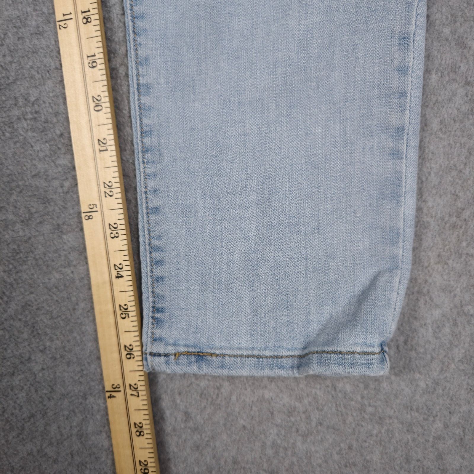 Levi's Levi's Womens 29x27 Boyfriend Jeans Light Wash Size 29" - 14 Thumbnail