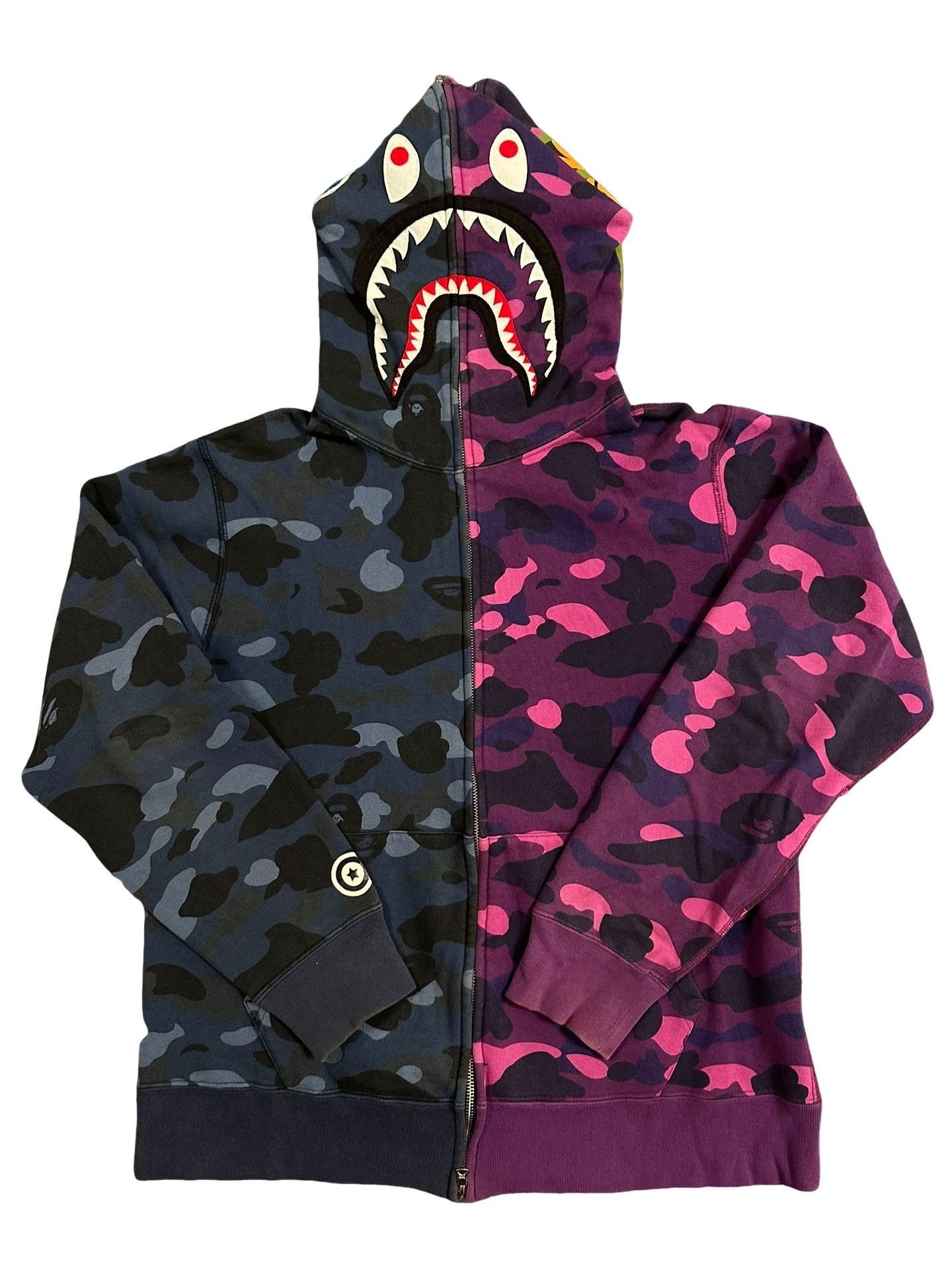 Bape BAPE Split Camo Shark Hoodie Size XL Size US XL / EU 56 / 4 - 1 Thumbnail