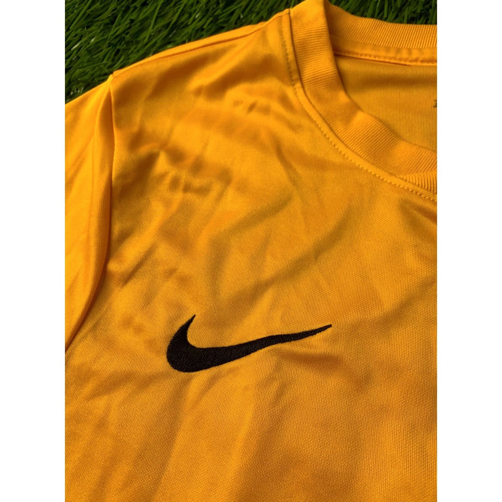 Nike Nike Dri-Fit Park Original 2016 Men Football Training Shirt Jersey Tee S Orange Nike Dri-Fit Park Shirt Mens Small Orange Football Shirt Size US S / EU 44-46 / 1 - 3 Thumbnail
