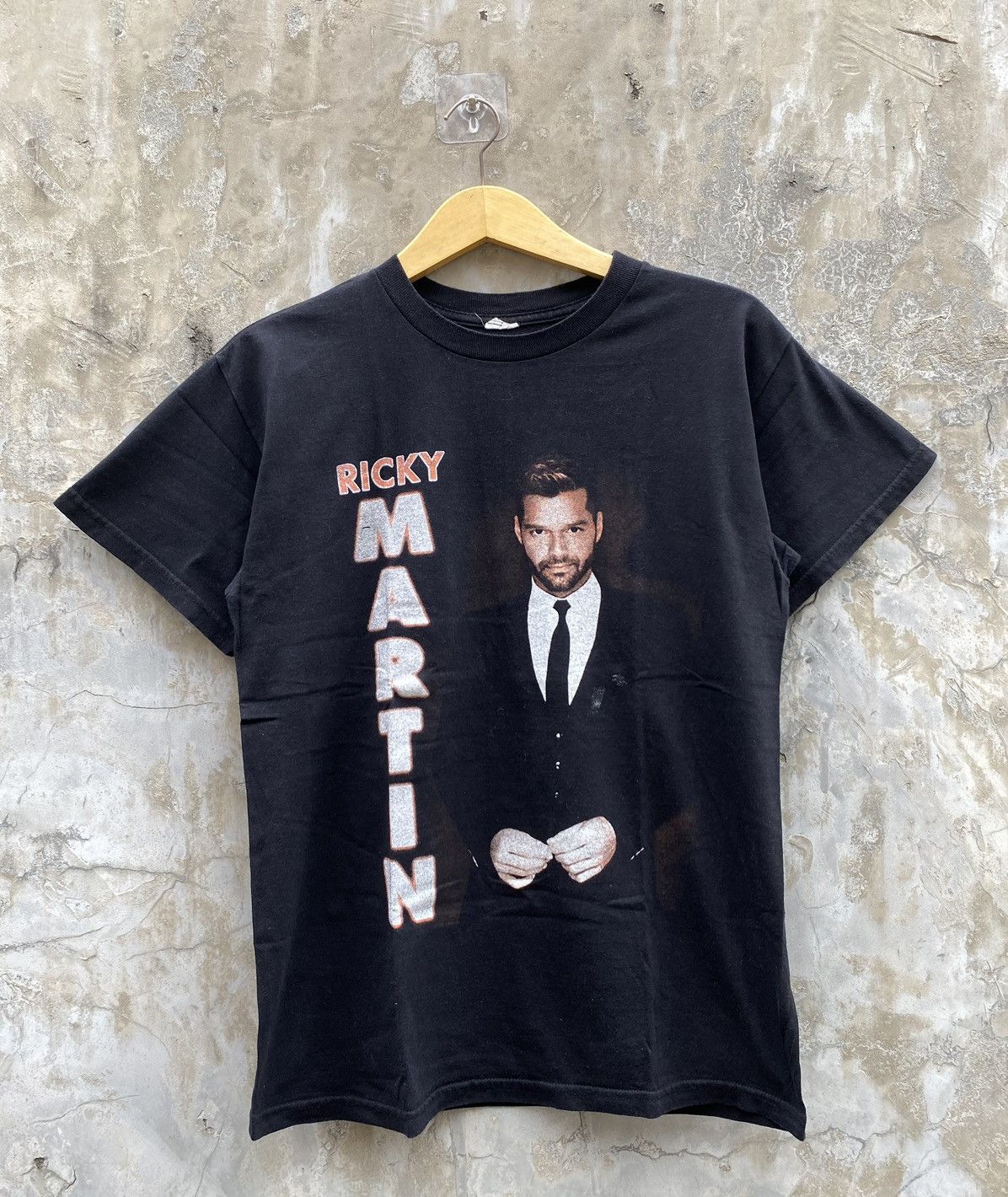 Band Tees Ricky Martin One World Tour 2015 Tee Size US S / EU 44-46 / 1 - 1 Thumbnail