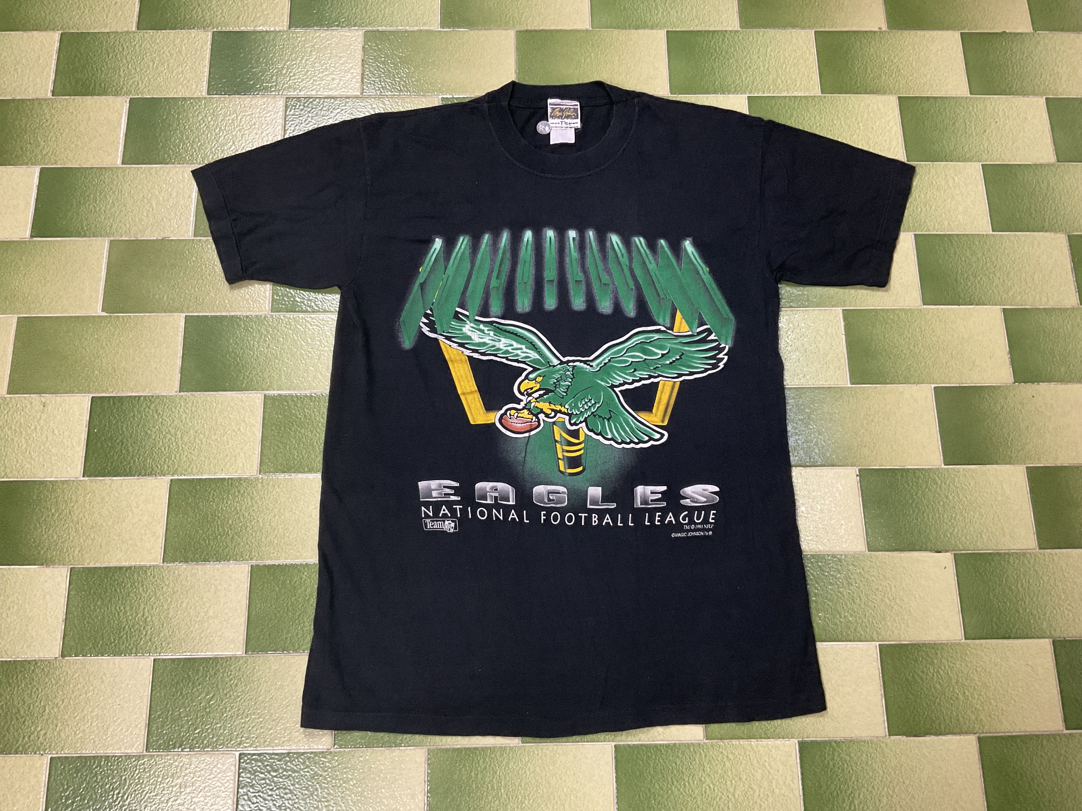 image of Vintage 1993 Nfl Philadelphia Eagles T-Shirt Size M in Black, Men's