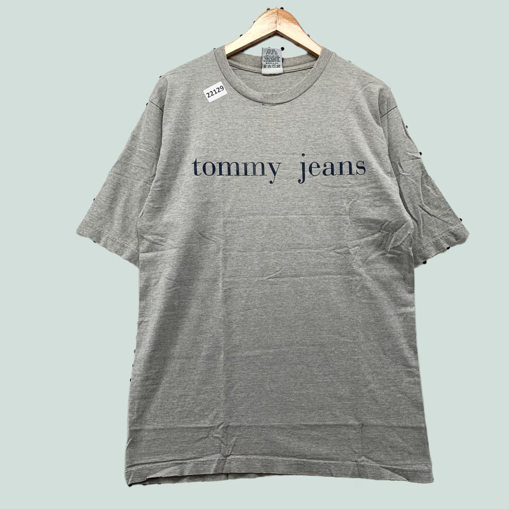 Tommy Hilfiger Vintage Tommy Hilfiger Shirt Gray Jeans Spellout Men Medium 21x30.5 USA Size US M / EU 48-50 / 2 - 1 Thumbnail