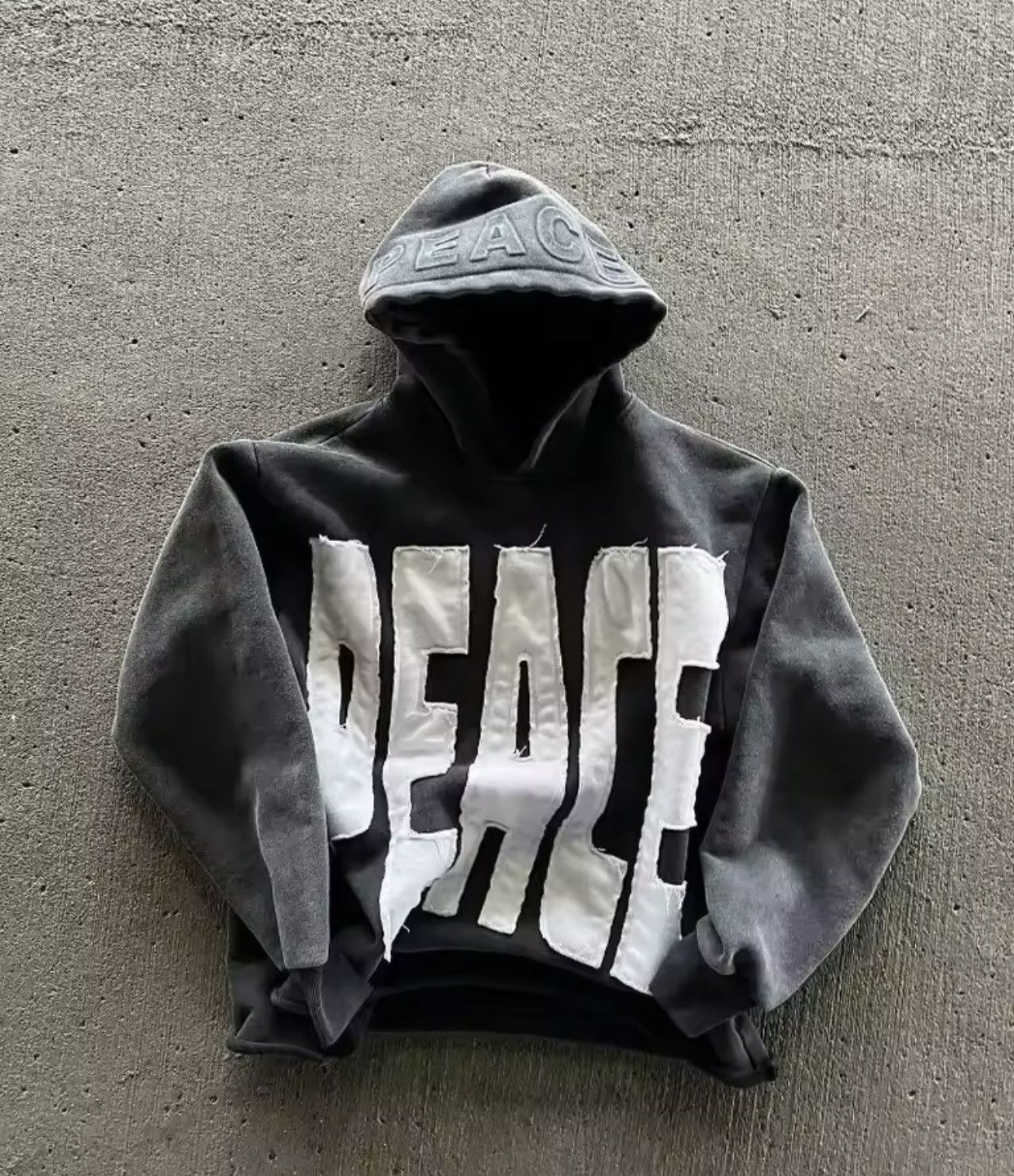 Vintage American Y2K New Fashion Trend Letter Patch Hoodie Size US XL / EU 56 / 4 - 1 Thumbnail