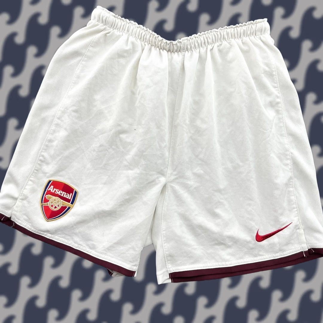 Nike Nike Arsenal 2007-2008 Away Shorts Mens Small White Football Adult Nike Size US 29 - 1 Thumbnail