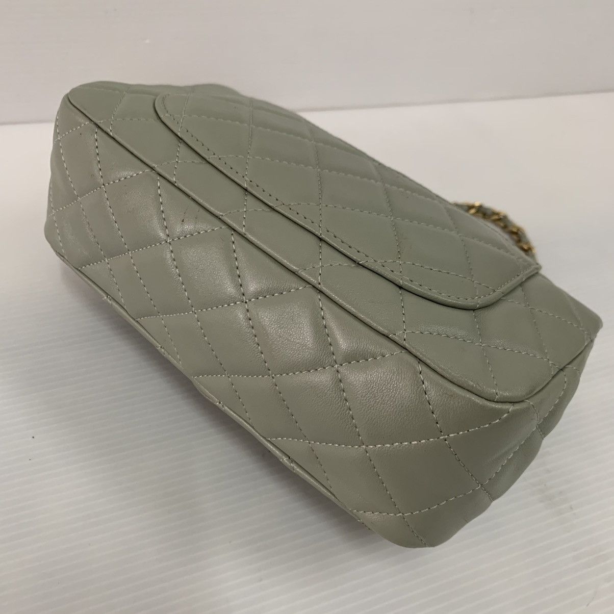 Chanel Chanel Lambskin Quilted Mini Pearl Crush Flap Green Size ONE SIZE - 8 Thumbnail