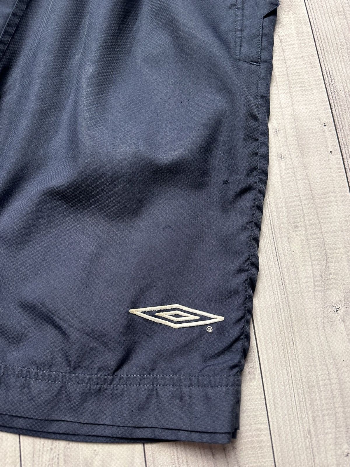 Umbro × Vintage Vintage Umbro England soccer shorts size Xs Size US 28 / EU 44 - 3 Thumbnail
