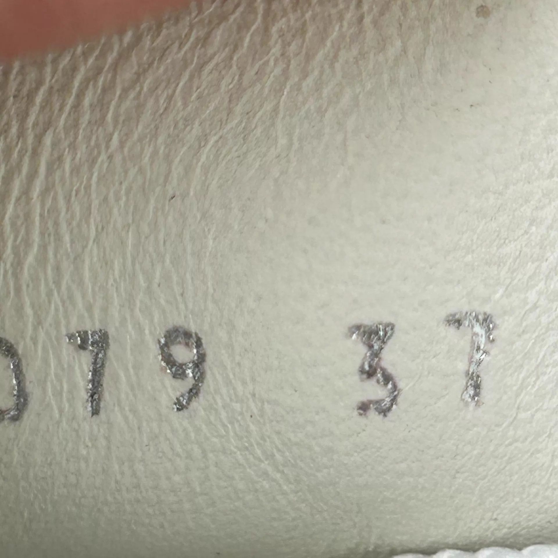 Chanel Chanel 23A White Sneakers 37 HB3393 Size US 6.5 / IT 36.5 - 7 Thumbnail