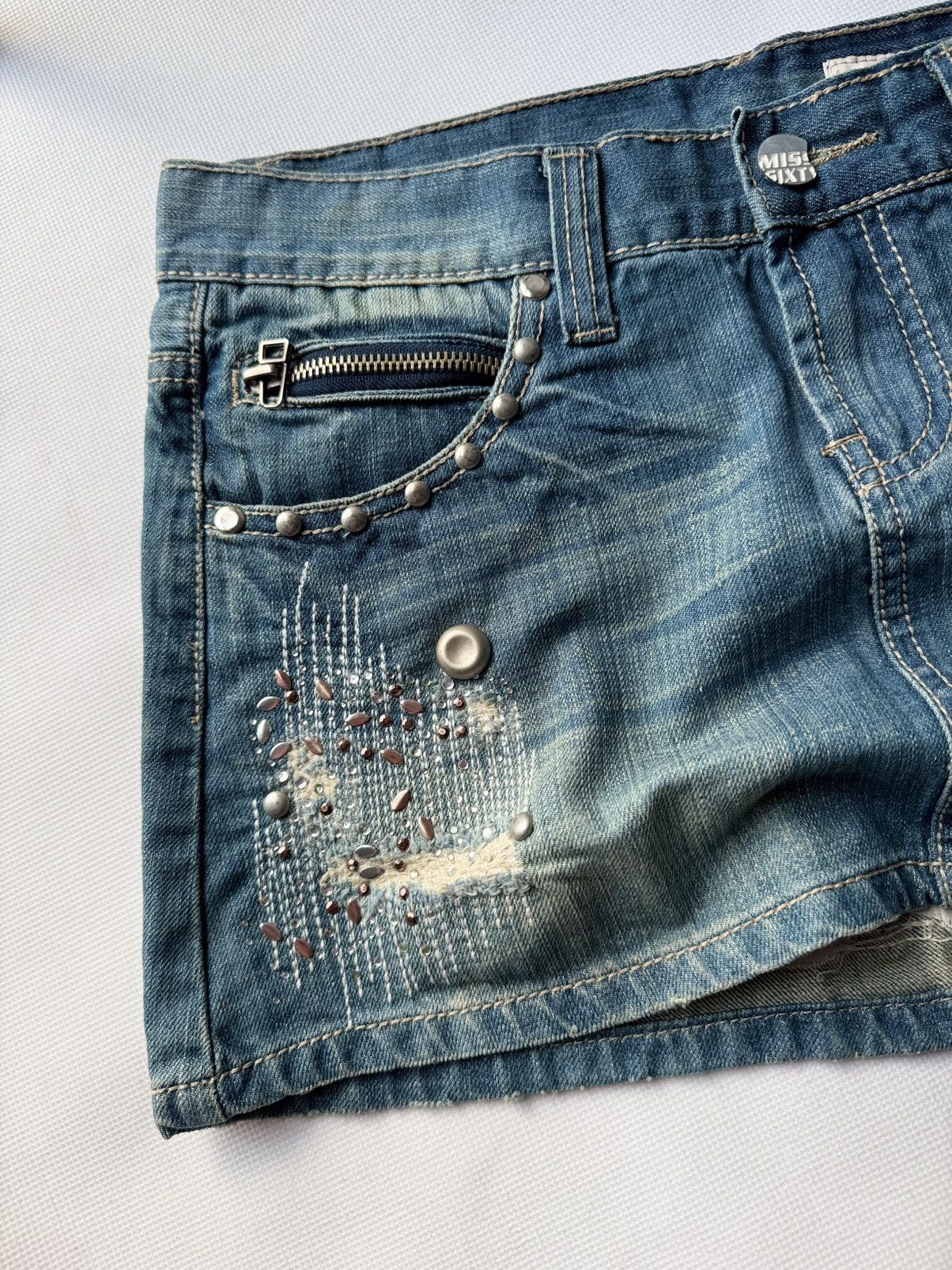 Miss Sixty × Vintage VINTAGE MISS SIXTY 2000s Distressed MINI SKIRT Miss Me Style Size 30" / US 8 / IT 44 - 4 Thumbnail