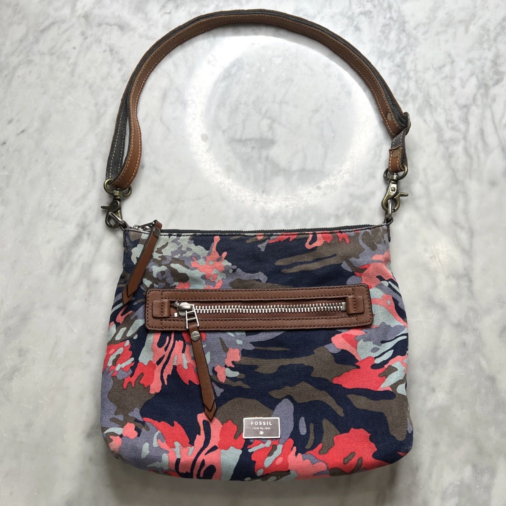 Fossil FOSSIL Dawson Crossbody Bag - Floral Canvas, Multicolor, Women, Medium, Blue Floral, Crossbody, Detachable Strap, Inner Pockets, Zipper Closure Size ONE SIZE - 2 Thumbnail
