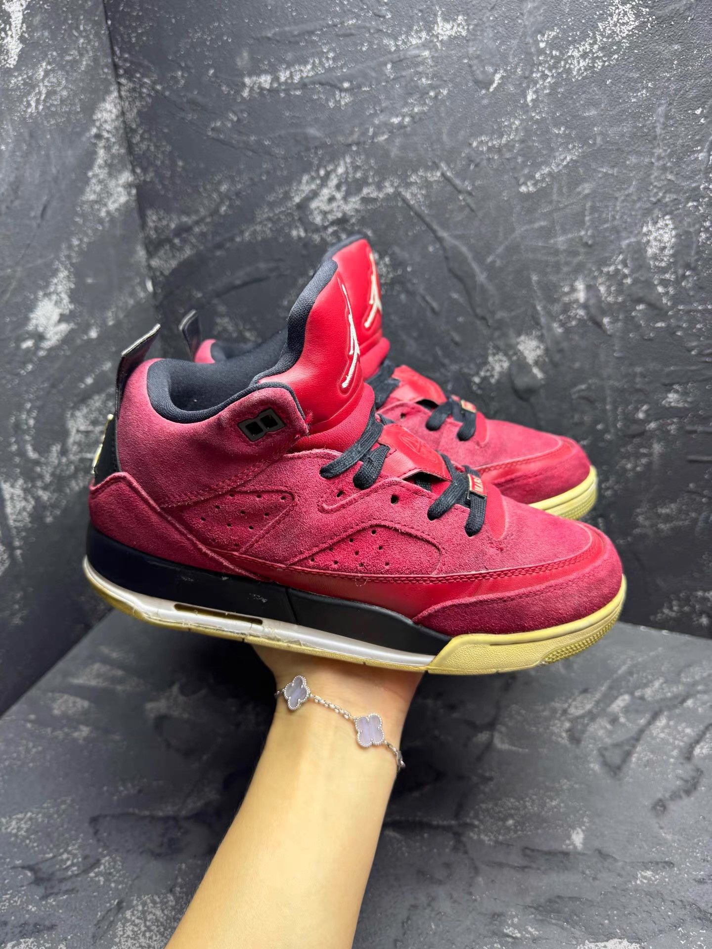 Jordan Brand Jordan Son of Mars Black & Red Basketball Shoes Q10 Size US 5.5 / EU 38 - 7 Thumbnail
