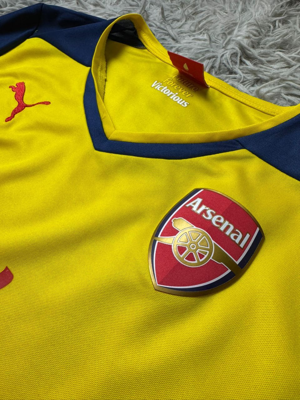 Vintage Arsenal Away Kit 2014/15 Size US M / EU 48-50 / 2 - 4 Thumbnail