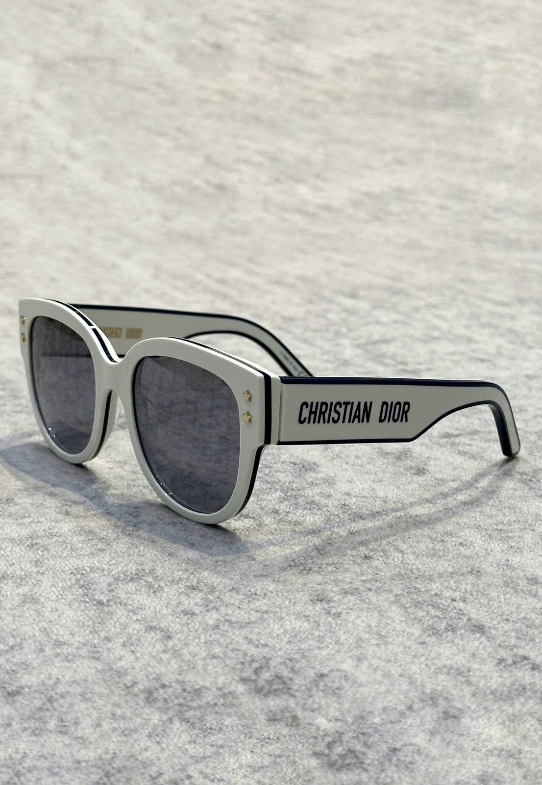 Dior DIOR DIORPACIFIC B2I 95A8 Sunglasses Size ONE SIZE - 1 Thumbnail