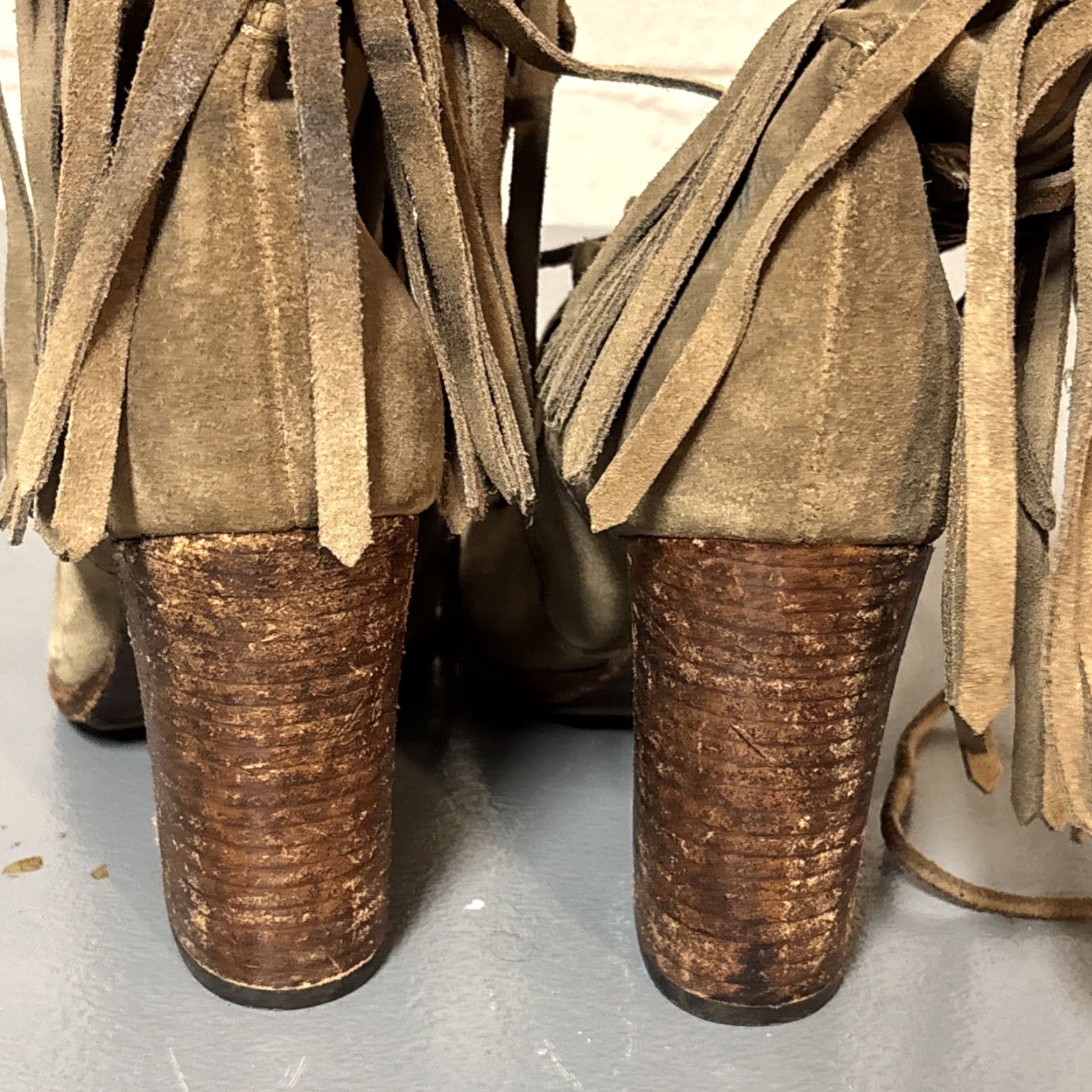 Frye VINTAGE Frye Parker Fringe Suede Lace Up Ankle Bootie Women's 8.5 Brown Tan Boho M Size US 9 / IT 39 - 6 Thumbnail