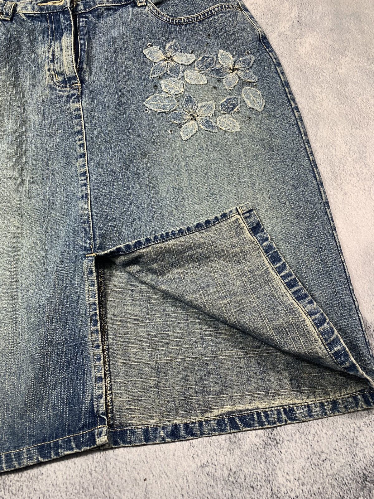 Japanese Brand × Vintage Vintage 90s Denim midi skirt faded streetwear style size 33 Size 33" - 8 Thumbnail