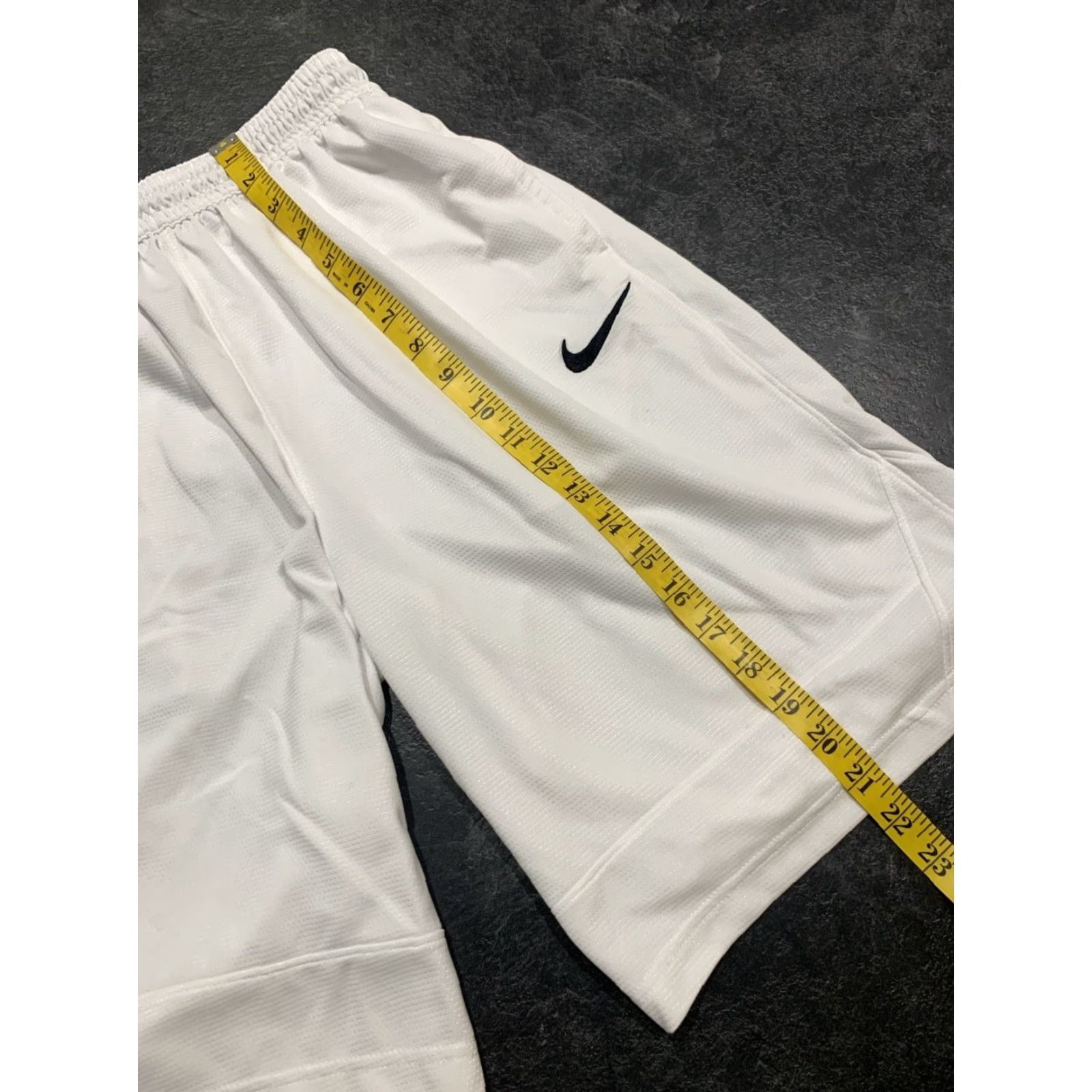 Nike Nike Basketball Shorts White Medium Mens Reversible Athletic Size US 31 - 5 Thumbnail