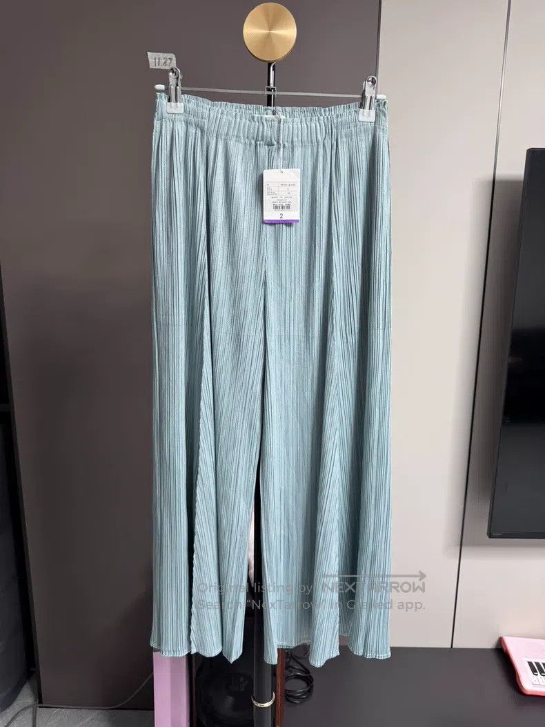 Issey Miyake Issey Miyake Light Green Pleated Wide-leg Trousers Size 25" / US 0 / IT 36 - 1 Thumbnail