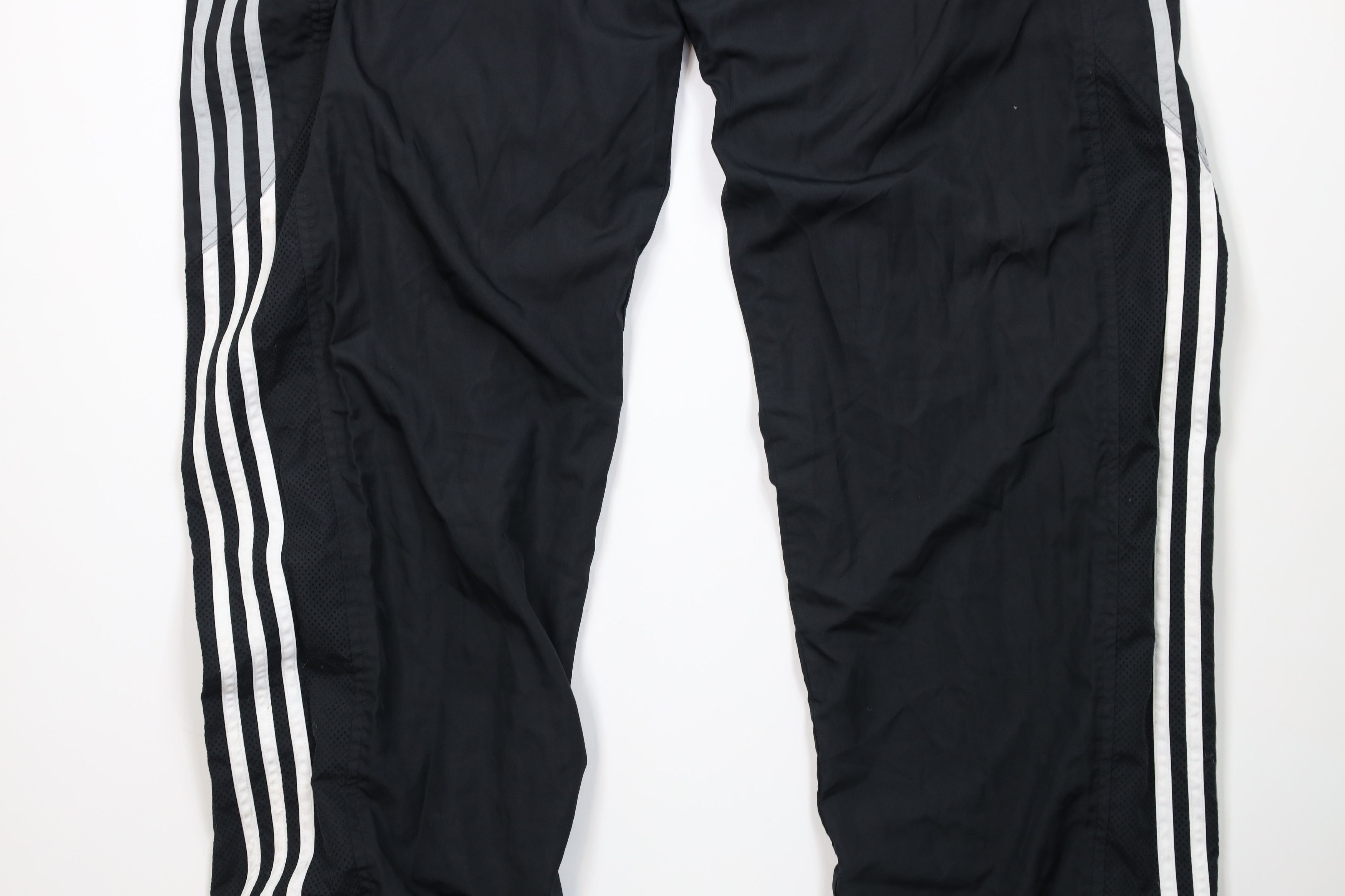 Adidas Vintage Y2K 2005 Adidas Lined Wide Leg Windbreaker Pants Size US 36 / EU 52 - 3 Thumbnail