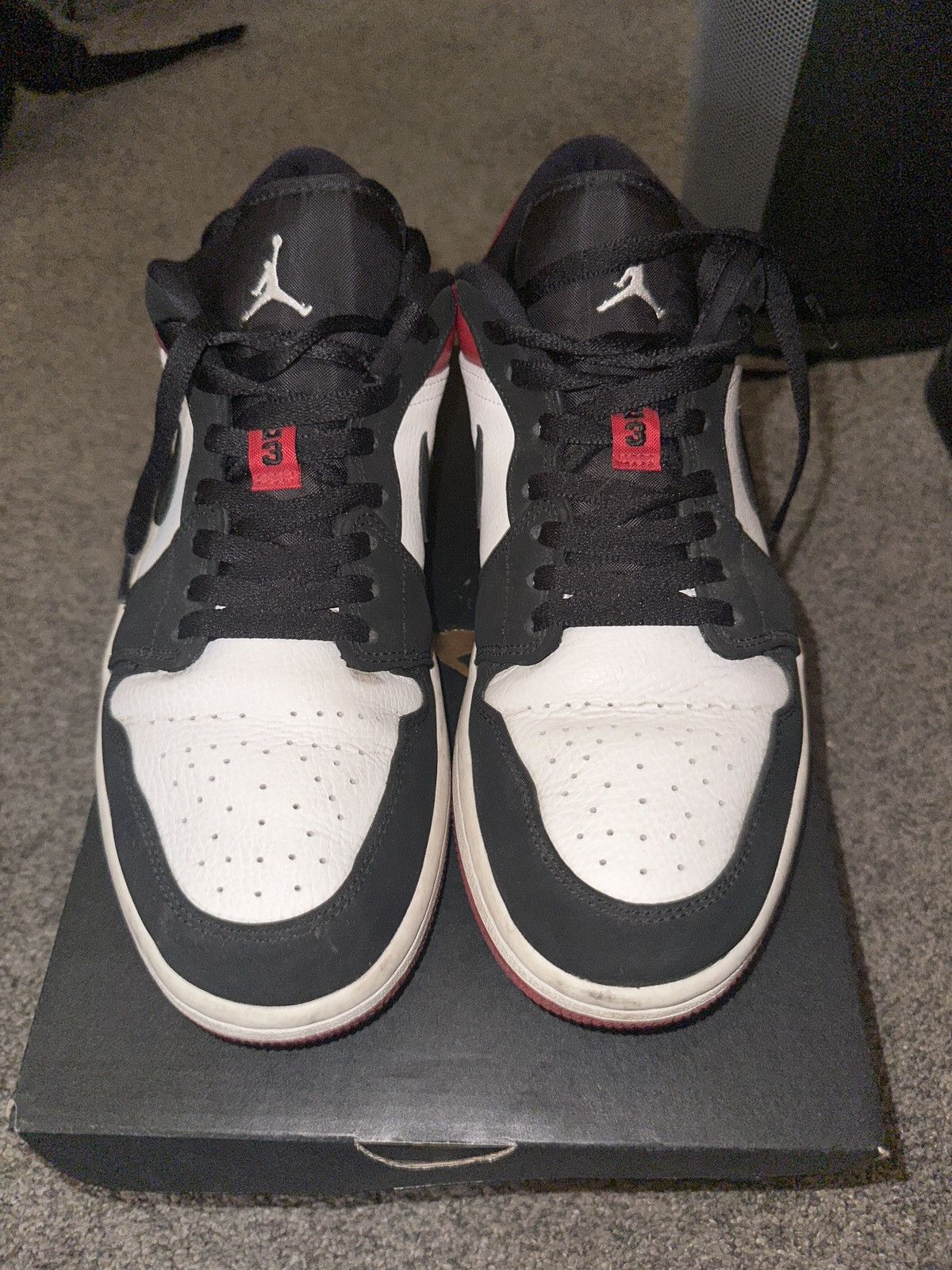 Jordan Brand Nike Air Jordan 1 Low Black Toe Red White (2019) Size US 10 / EU 43 - 2 Thumbnail