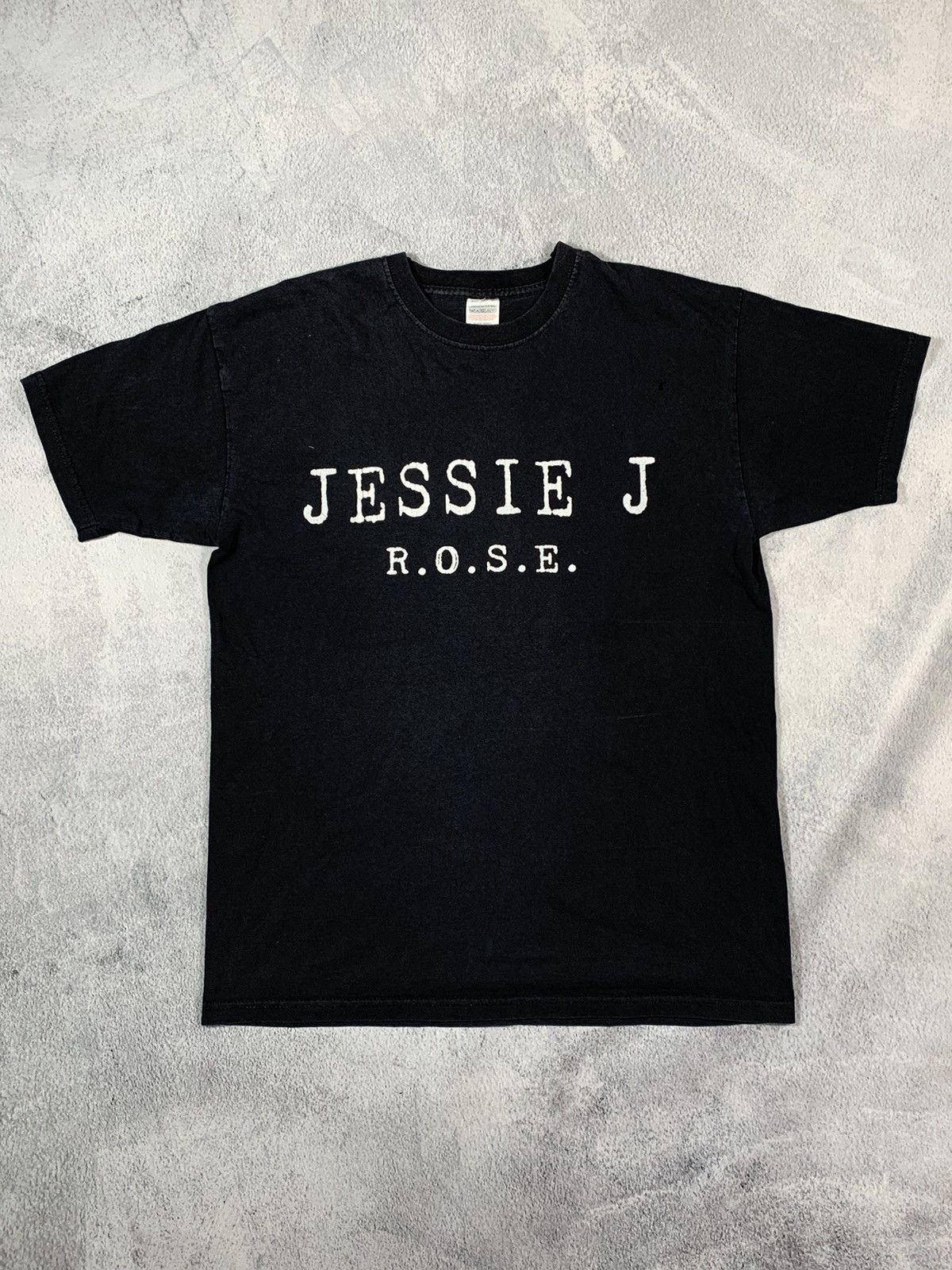 Band Tees Vintage Y2K Jessie J tour band tee biglogo streetwear size M Size US M / EU 48-50 / 2 - 1 Thumbnail