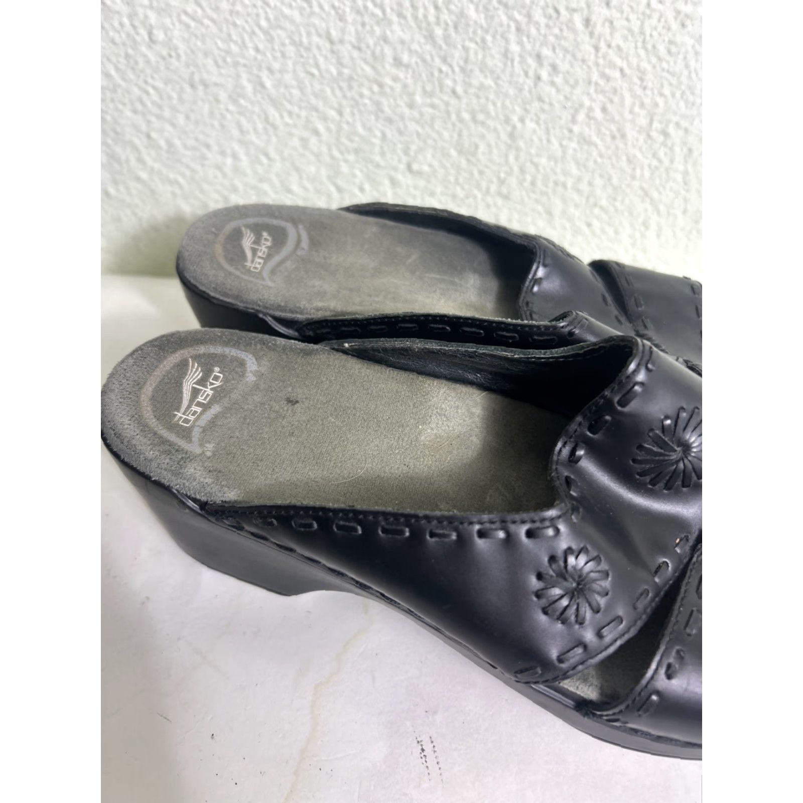 Dansko Dansko Open Toe Wedge Sandal Slip-On Black Leather Women US 10 40"} Size US 10 / IT 40 - 3 Thumbnail