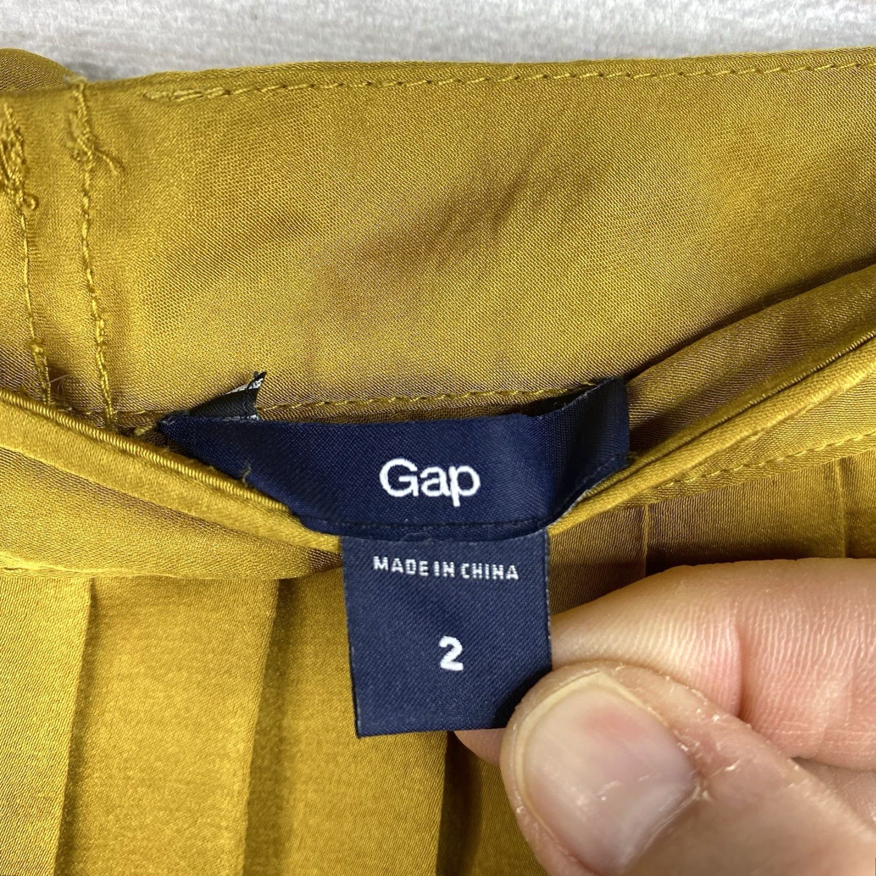 Gap Gap Skirt Womens 2 Gold Pleated Swing Tie Back Knee Length Lined Flowy Preppy Satin Polyester A-Line Dressy Casual Womens 2 Gold Size 26" / US 2 / IT 38 - 5 Thumbnail